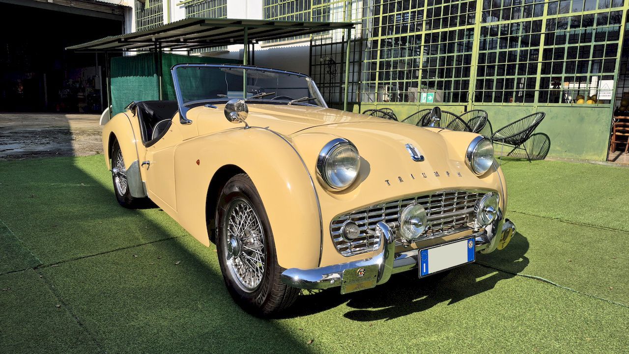 Triumph TR 3A 9