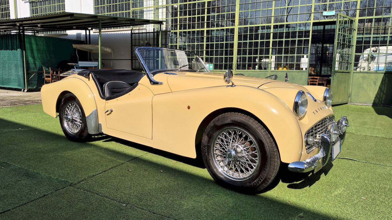 Triumph TR 3A 10