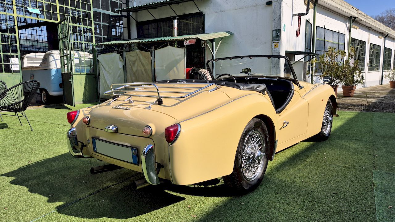 Triumph TR 3A 14