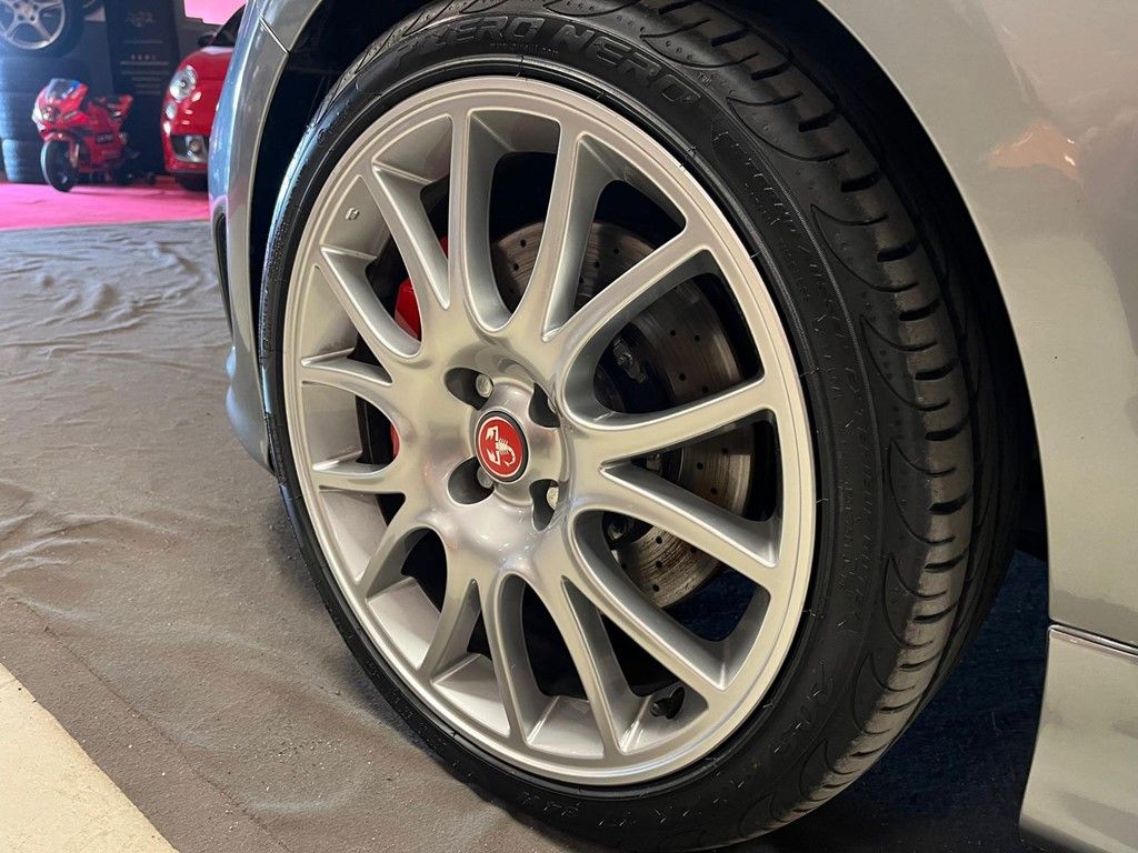 Abarth 695 Tributo Ferrari 8
