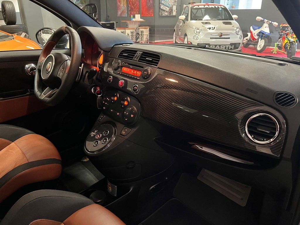 Abarth 695 Tributo Ferrari 12