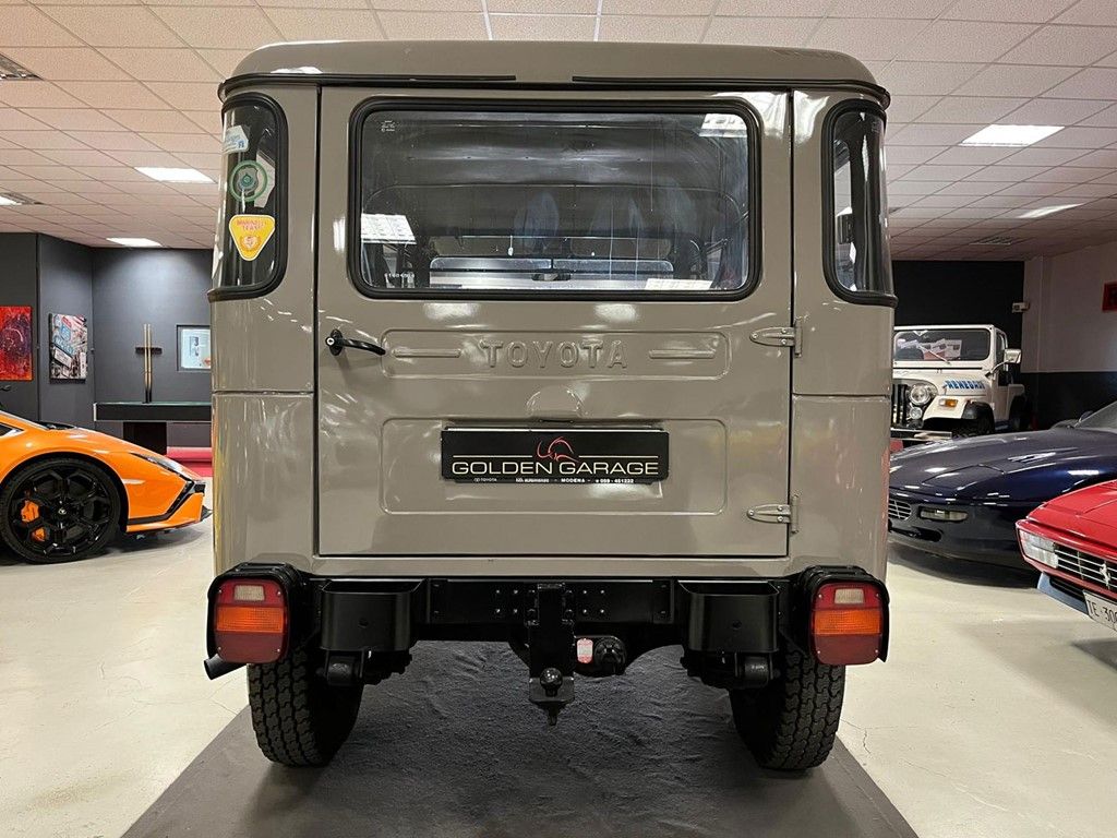 Toyota Land Cruiser Bandeirante 4x4 6