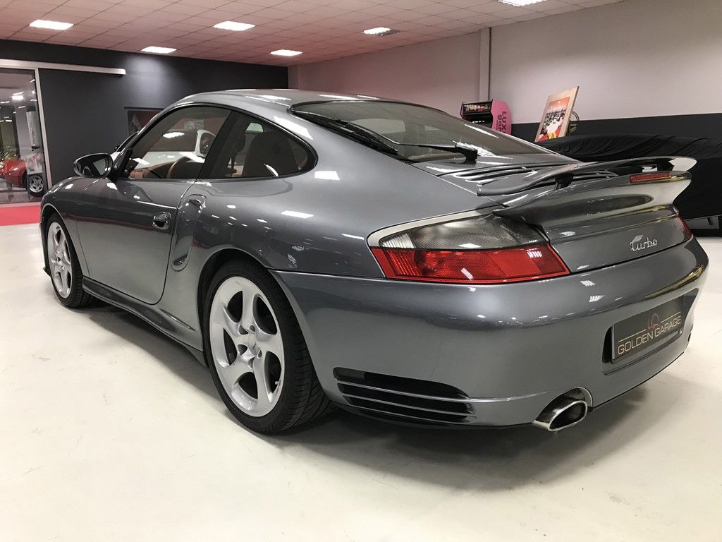 Porsche 911 (996) Turbo 7