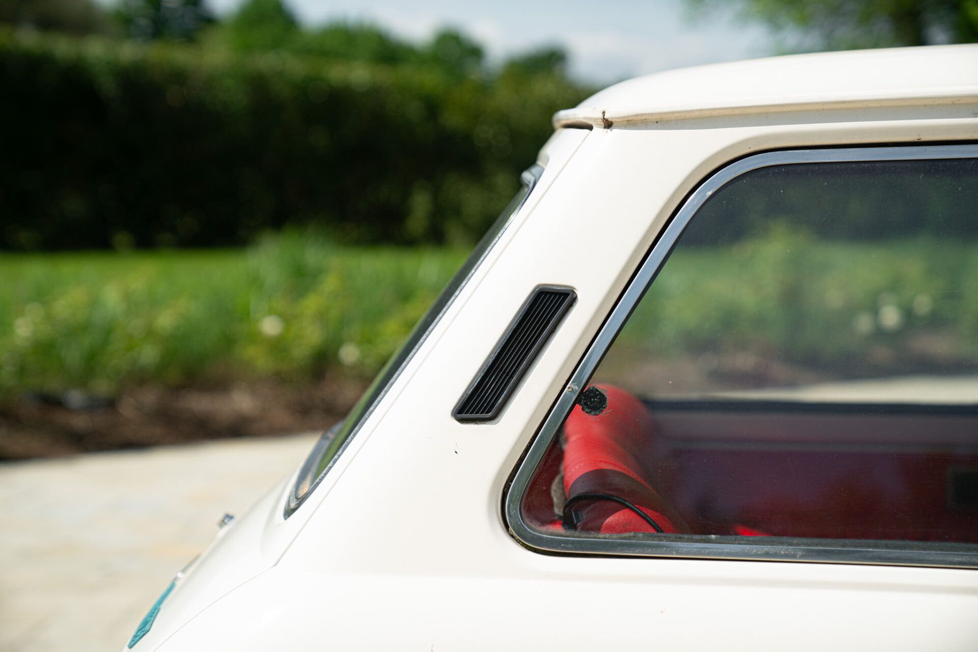 A 112 ELEGANT 12