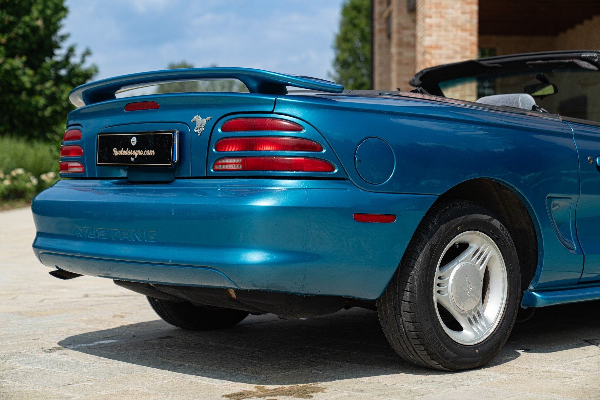 Ford MUSTANG CABRIOLET 13