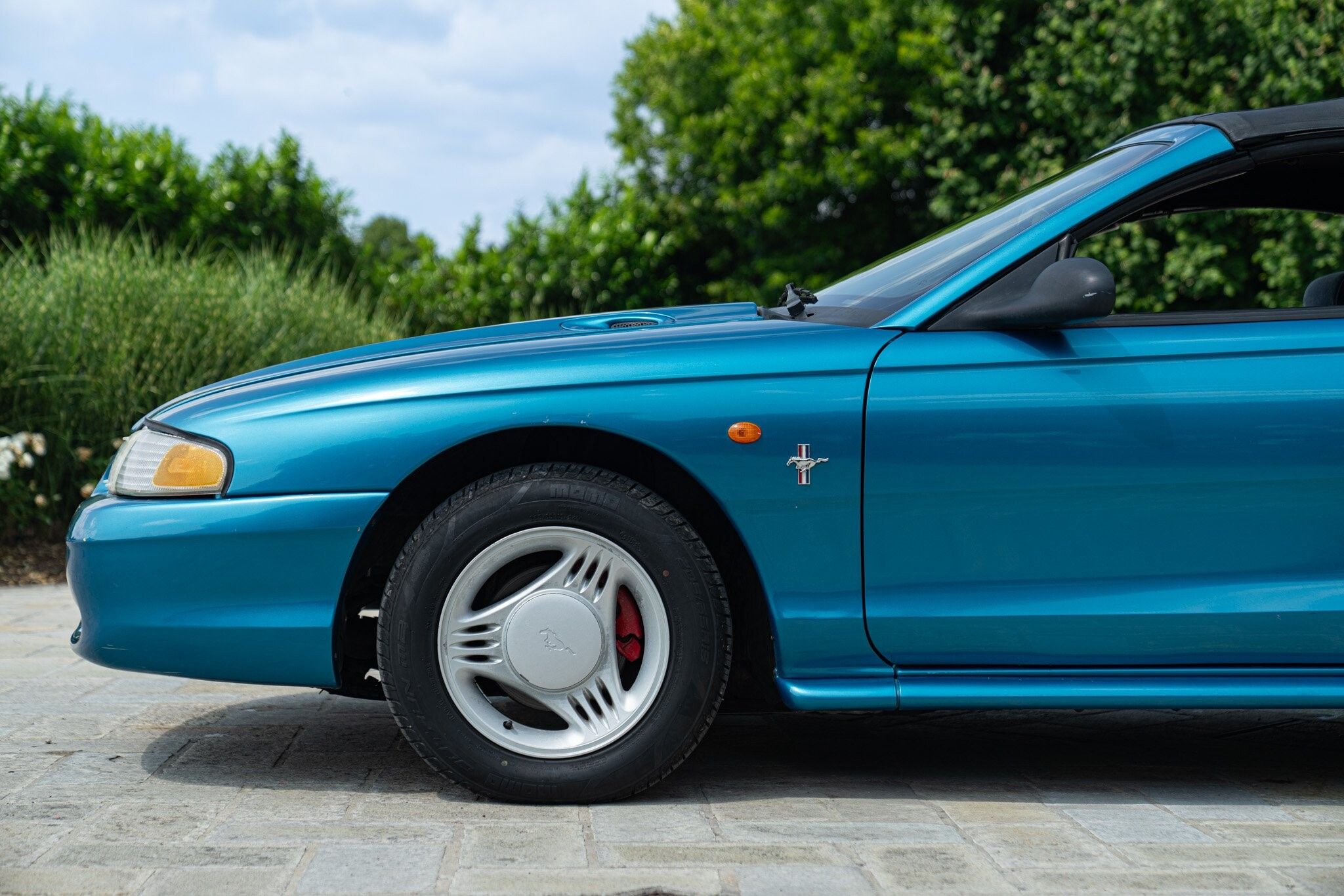 Ford MUSTANG CABRIOLET 37
