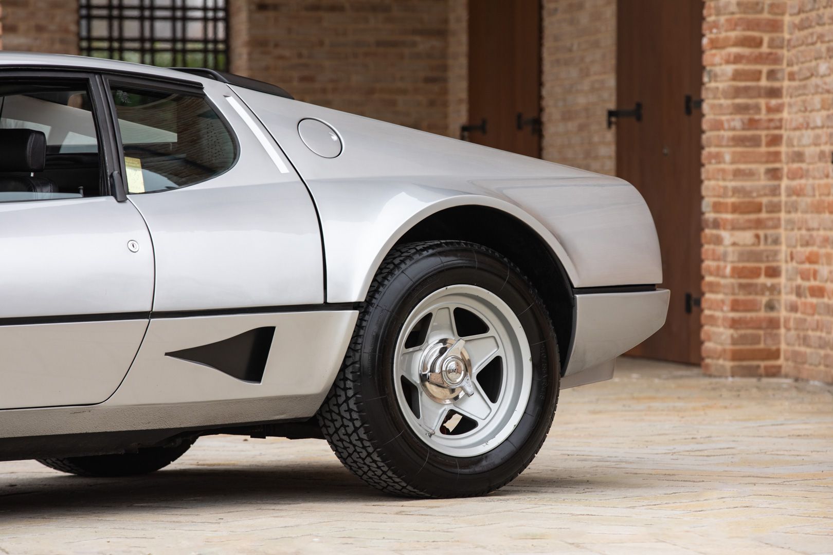 Ferrari 512 BBi 21