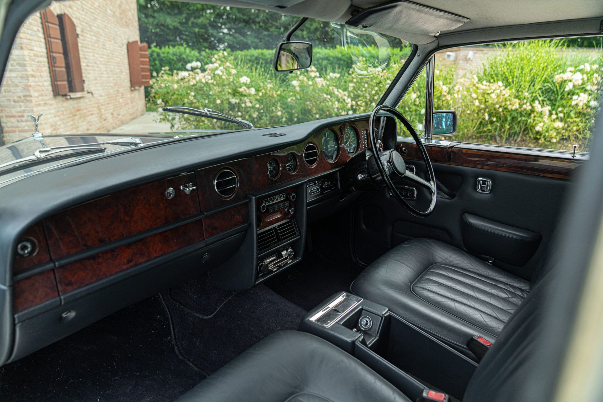 SILVER WRAITH II 29
