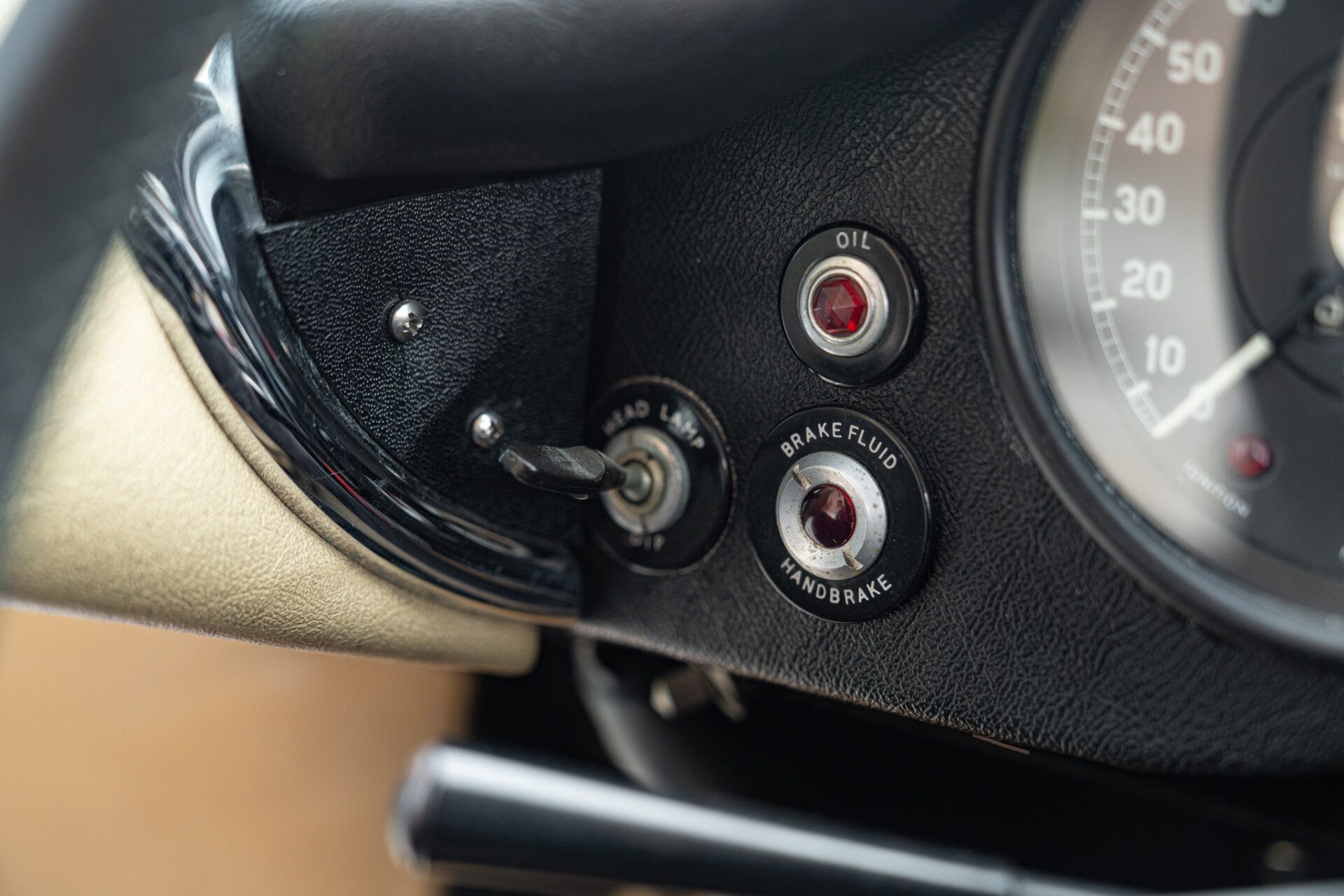Jaguar E-TYPE COUPE 5.3 V12 43