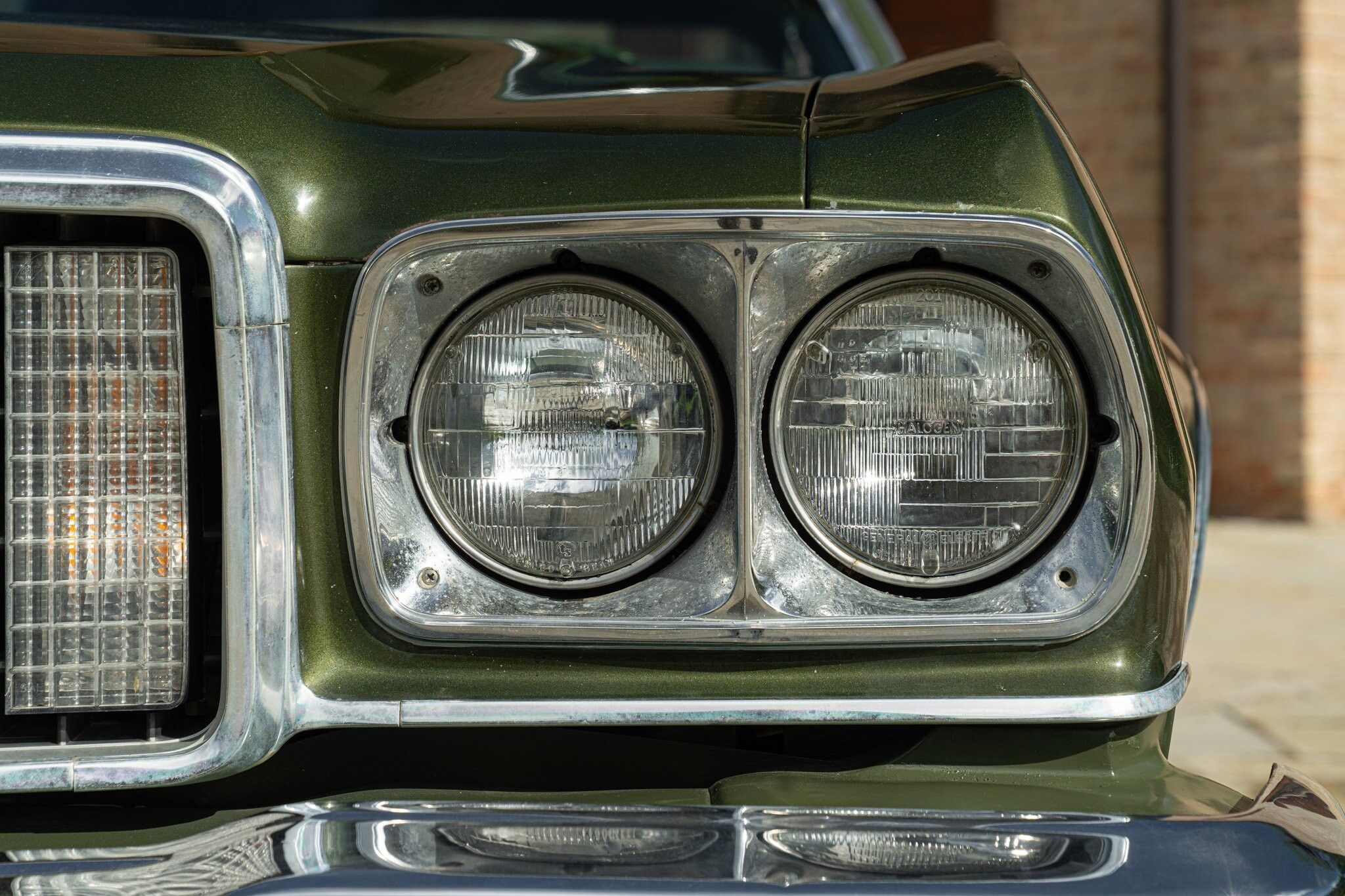 Ford GRAN TORINO 4 DOOR 5.7 V8 BROUGHAM 31