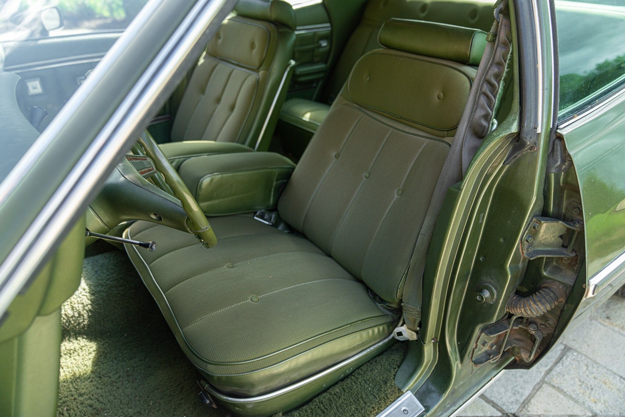 Ford GRAN TORINO 4 DOOR 5.7 V8 BROUGHAM 48
