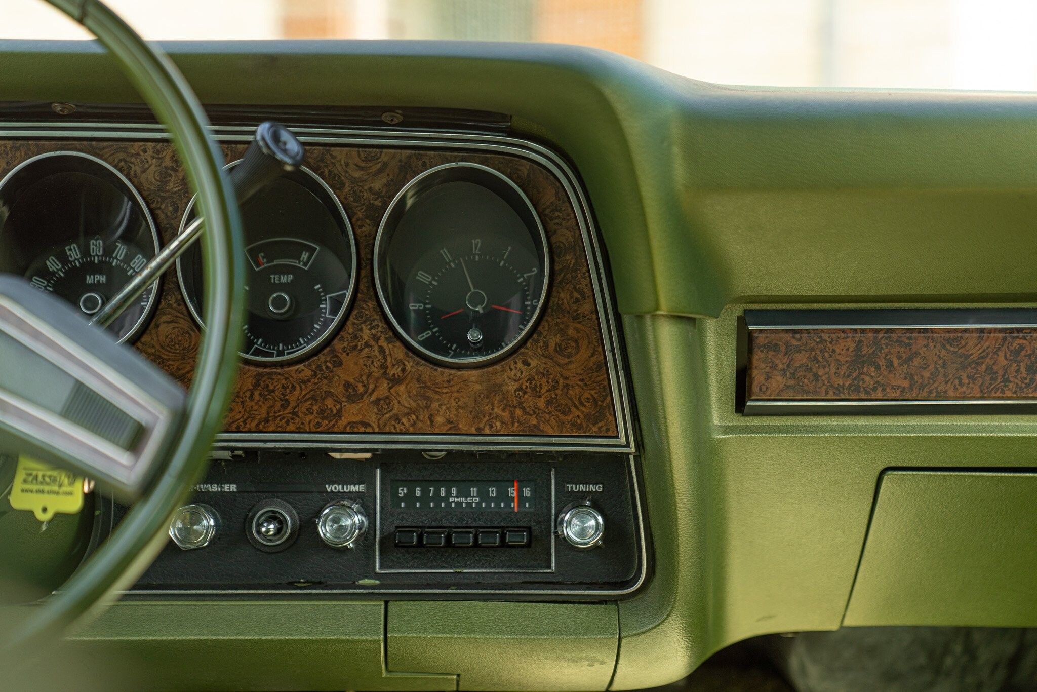 Ford GRAN TORINO 4 DOOR 5.7 V8 BROUGHAM 51