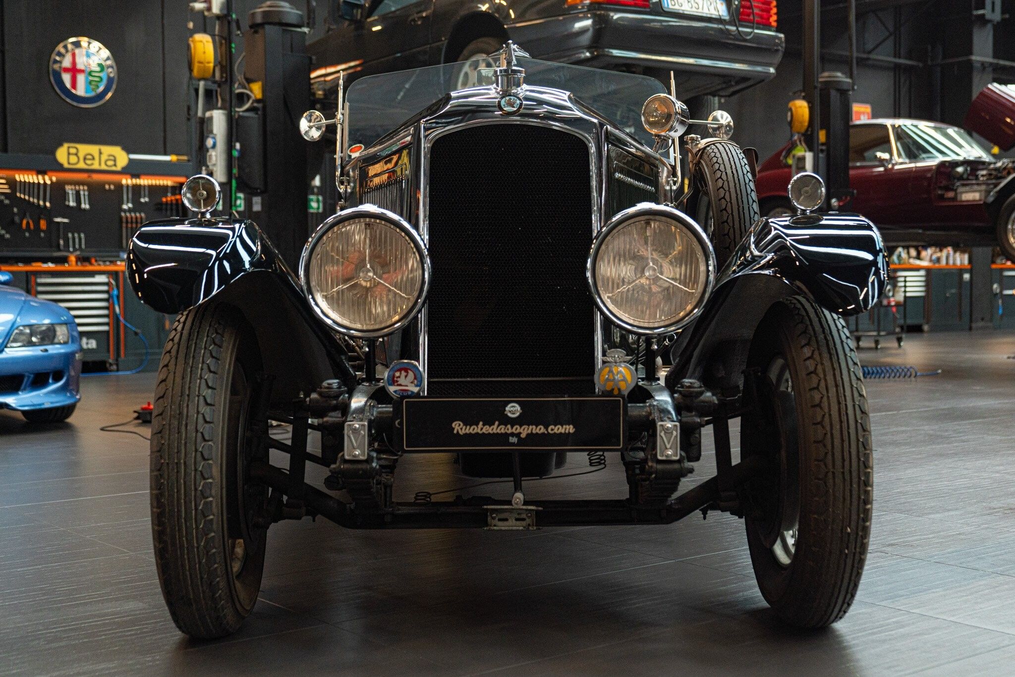 T80 OPEN TOURER 3