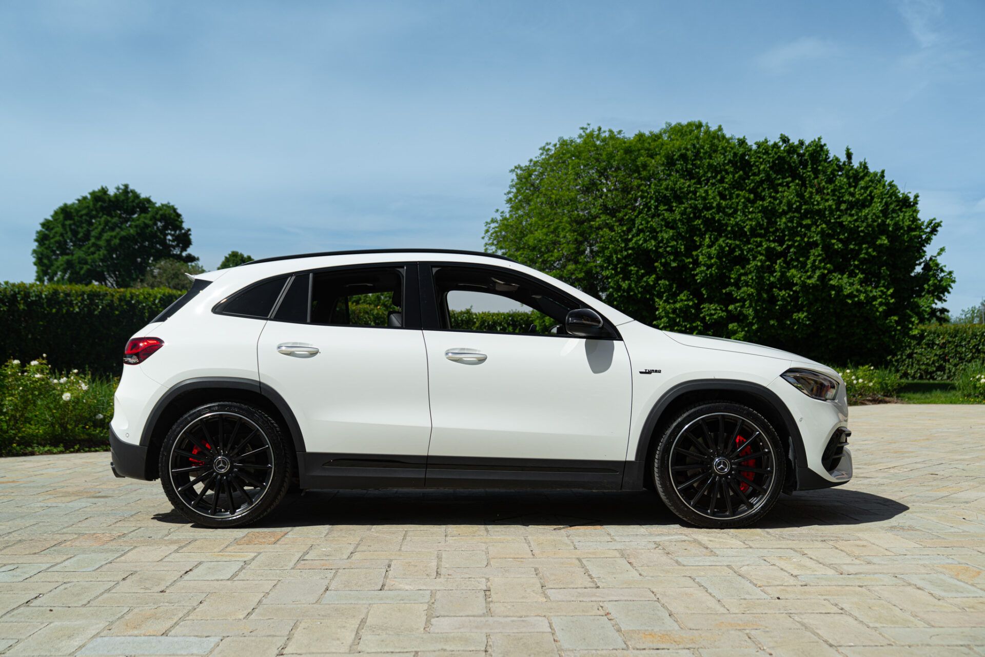 Mercedes-Benz AMG GLA 45 S 4