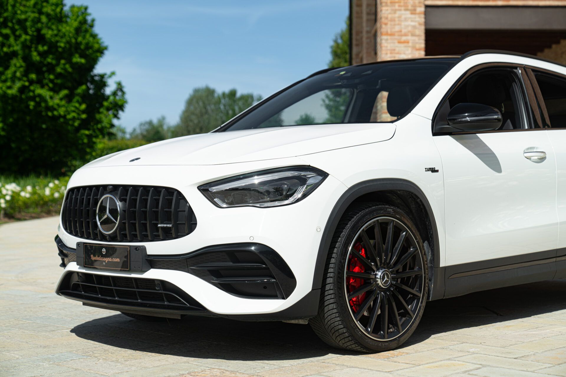 Mercedes-Benz AMG GLA 45 S 20
