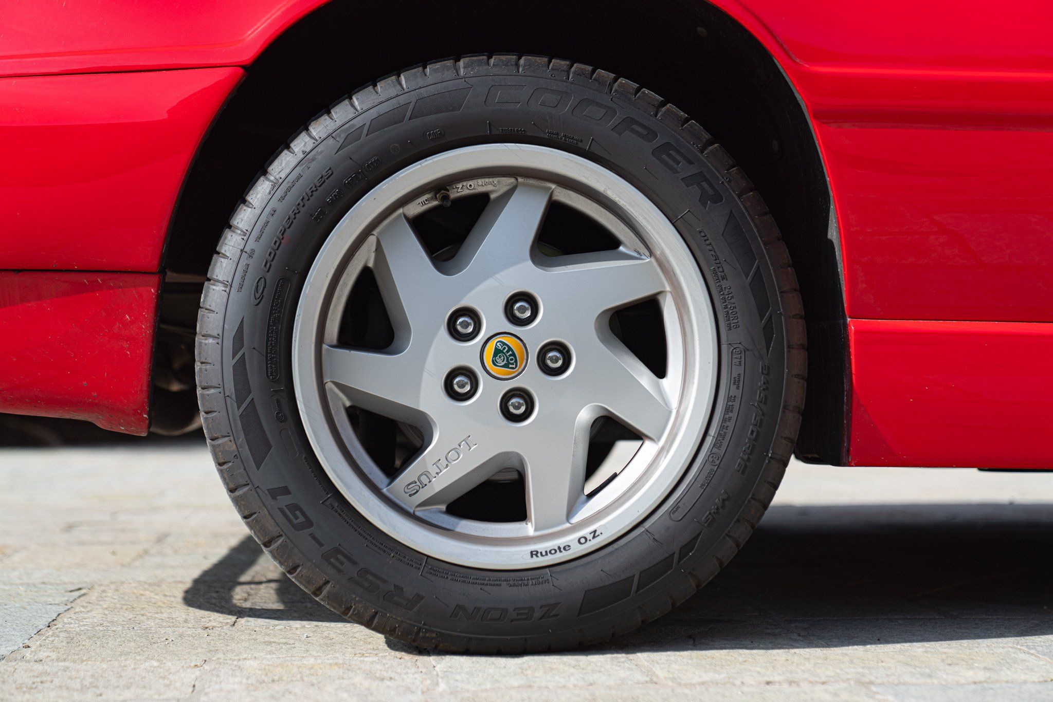 Lotus ESPRIT TURBO SE “HIGH WING” 30