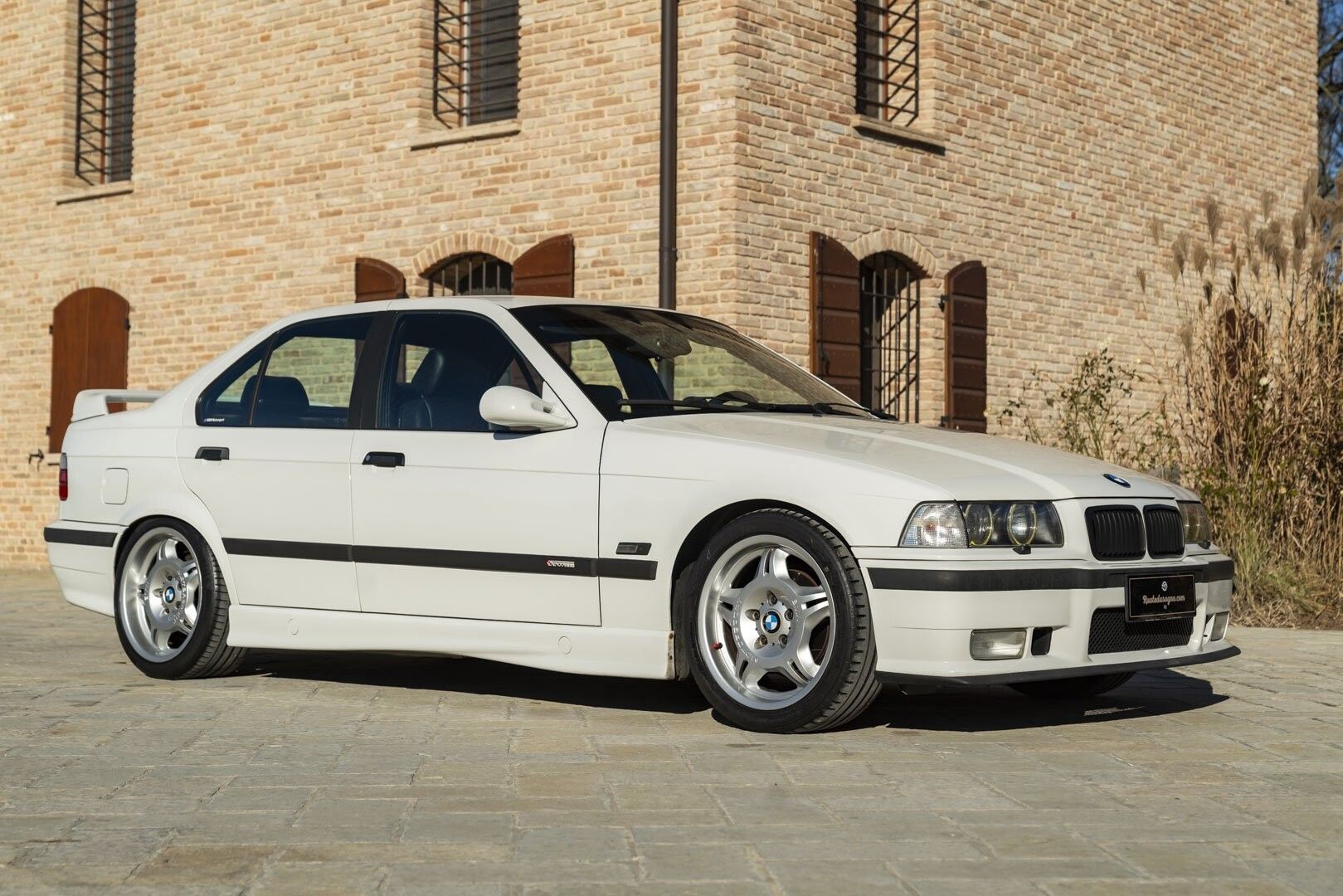 BMW 318 IS MOTORSPORT LIMITED EDITION 8