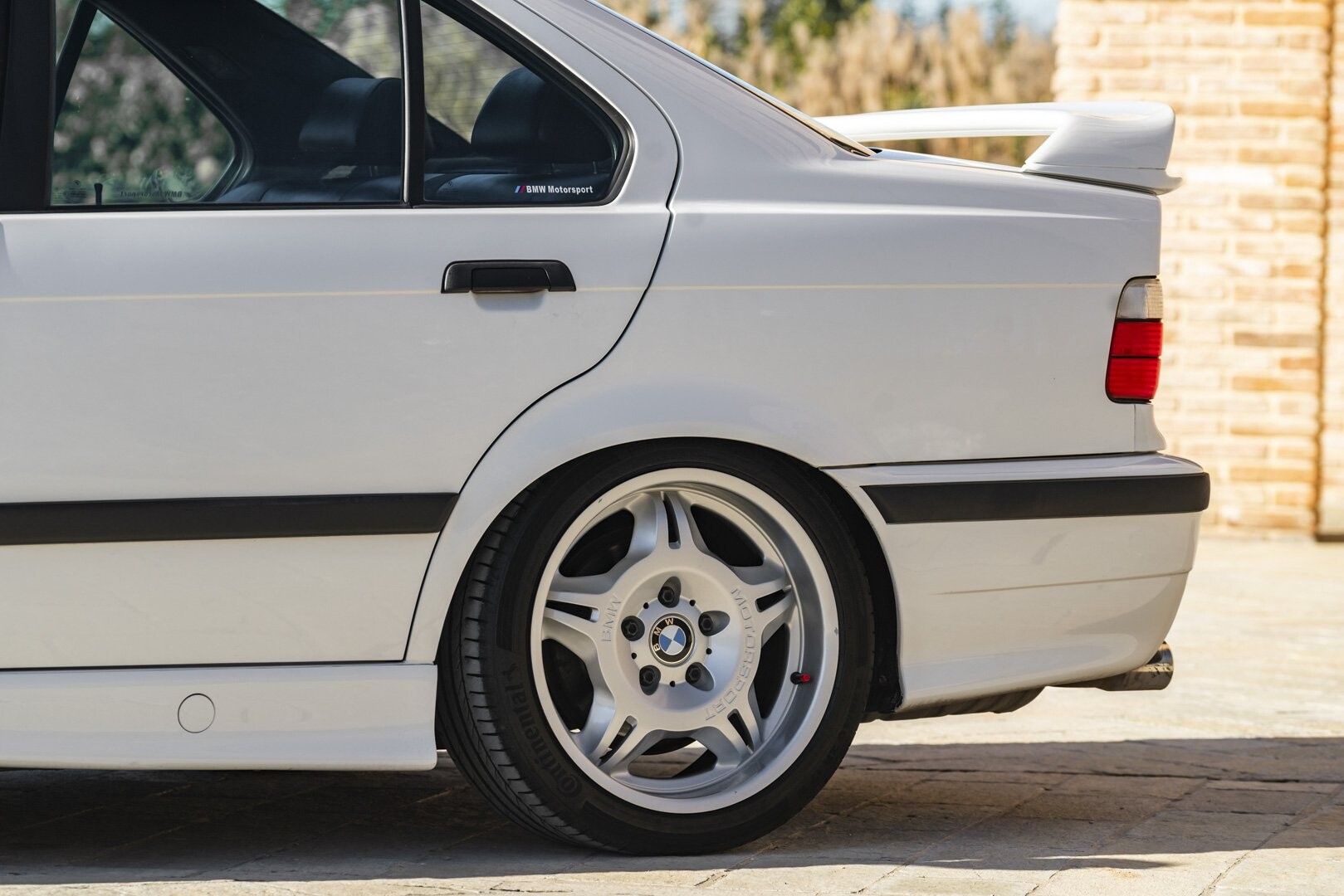 BMW 318 IS MOTORSPORT LIMITED EDITION 16