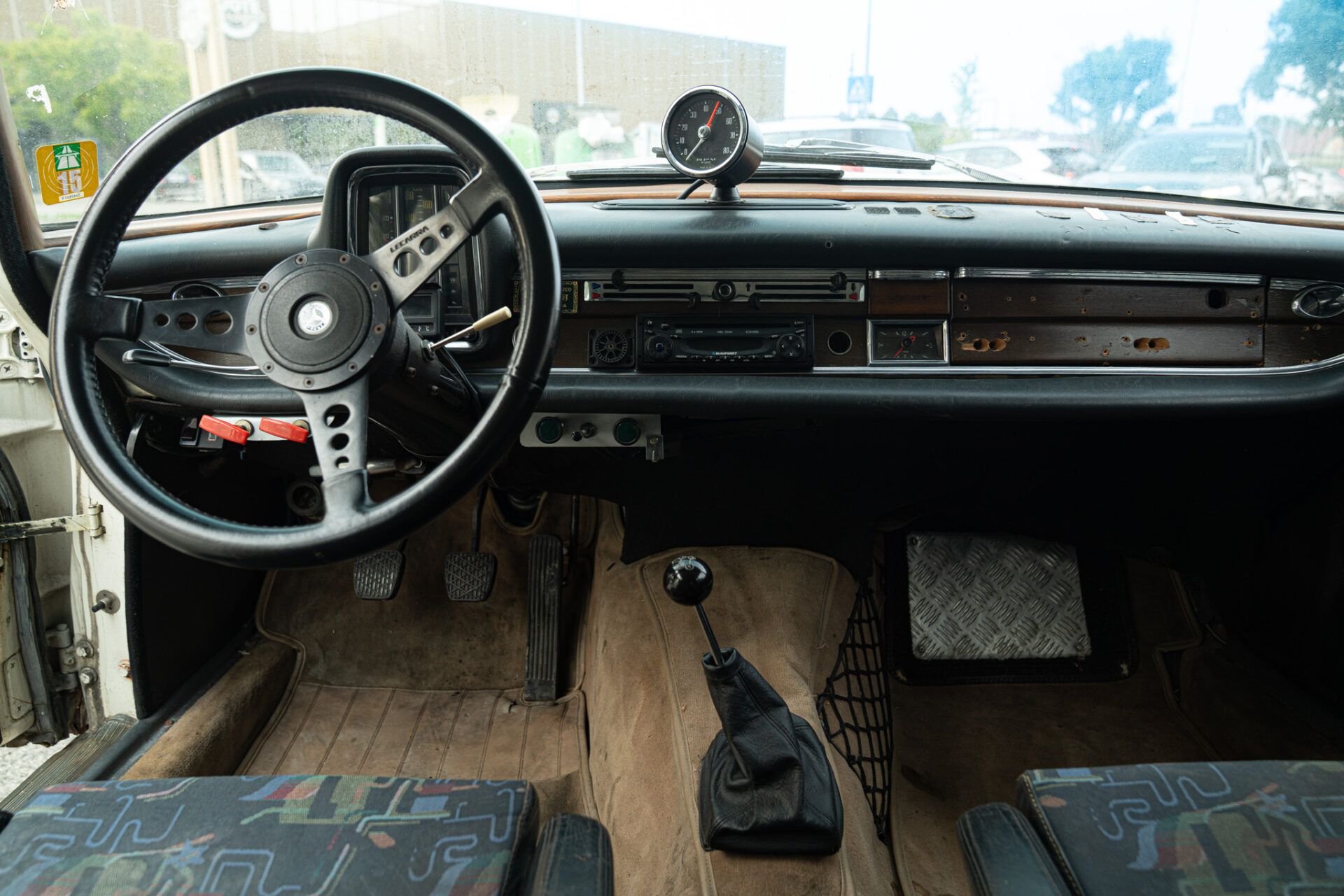 Mercedes-Benz 220 S RALLY 31