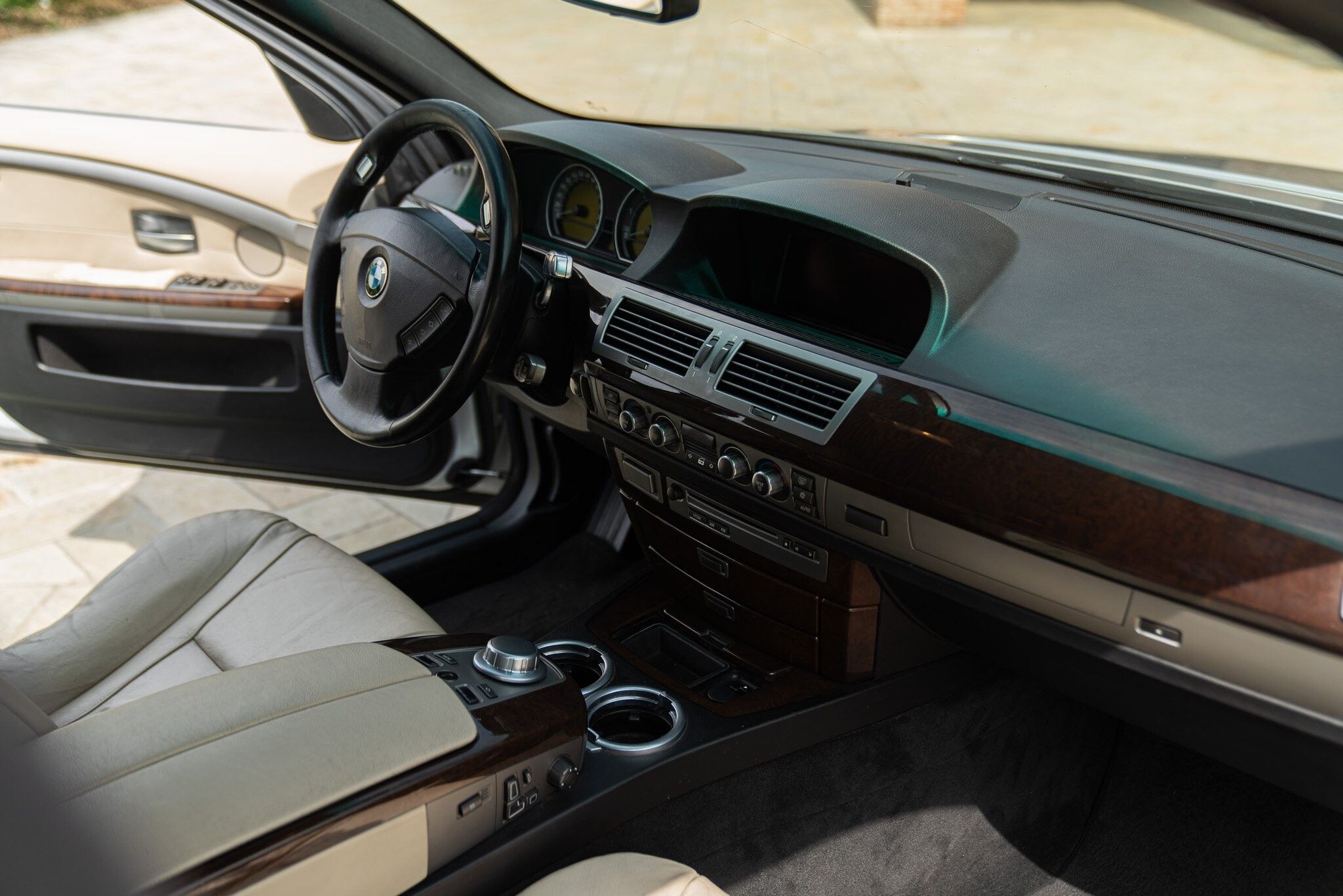 BMW 745 D 32