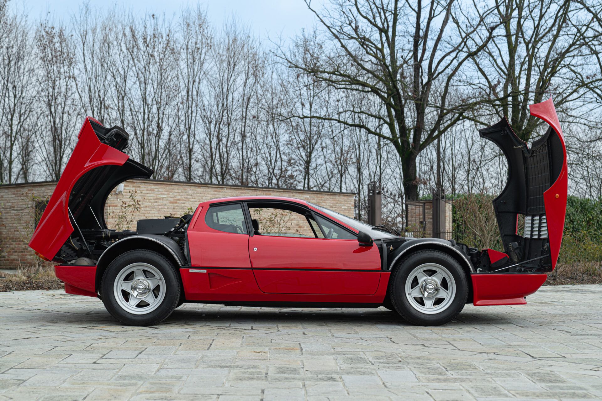 Ferrari 512 BBi 11