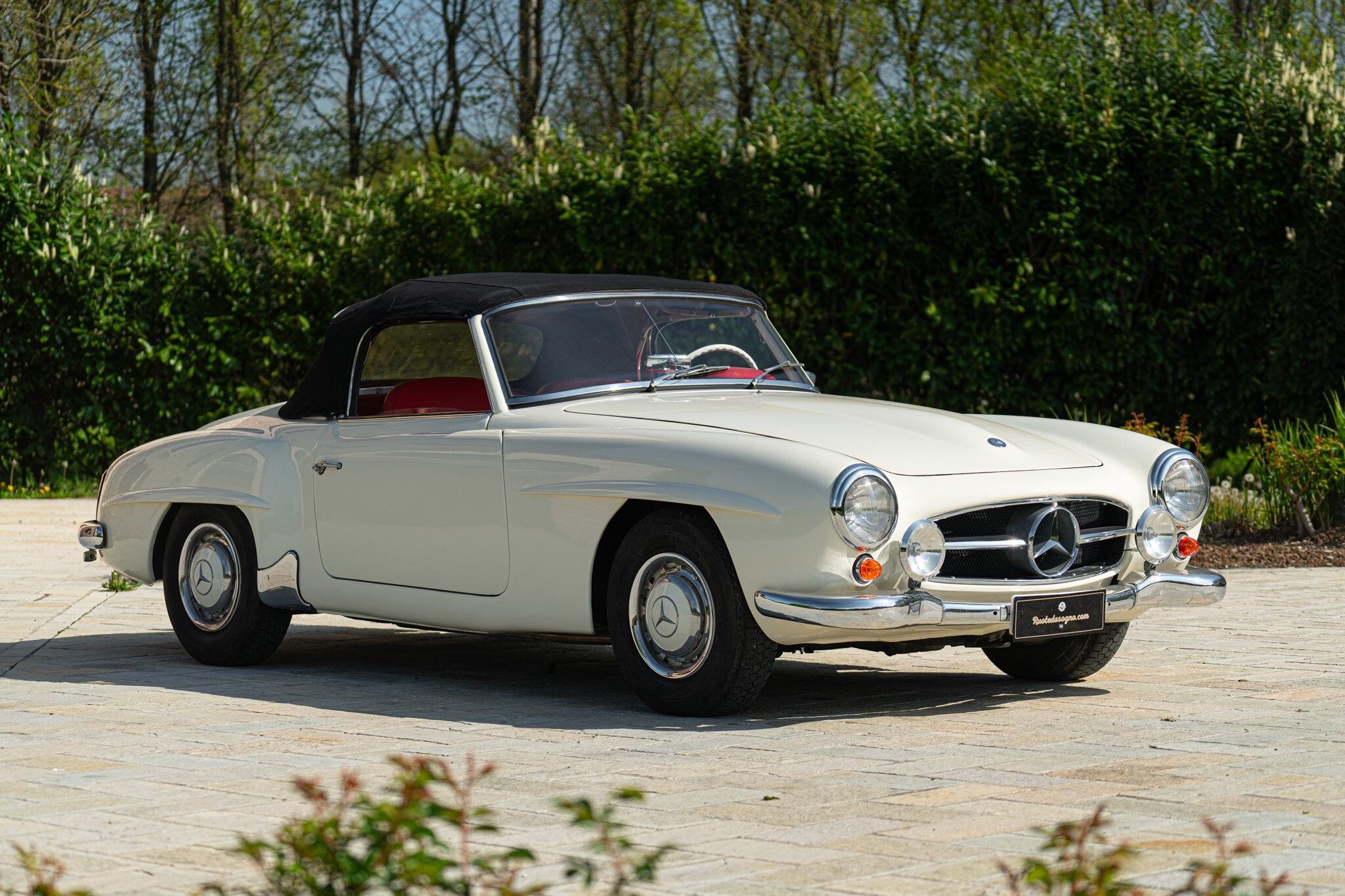 Mercedes-Benz 190 SL 2