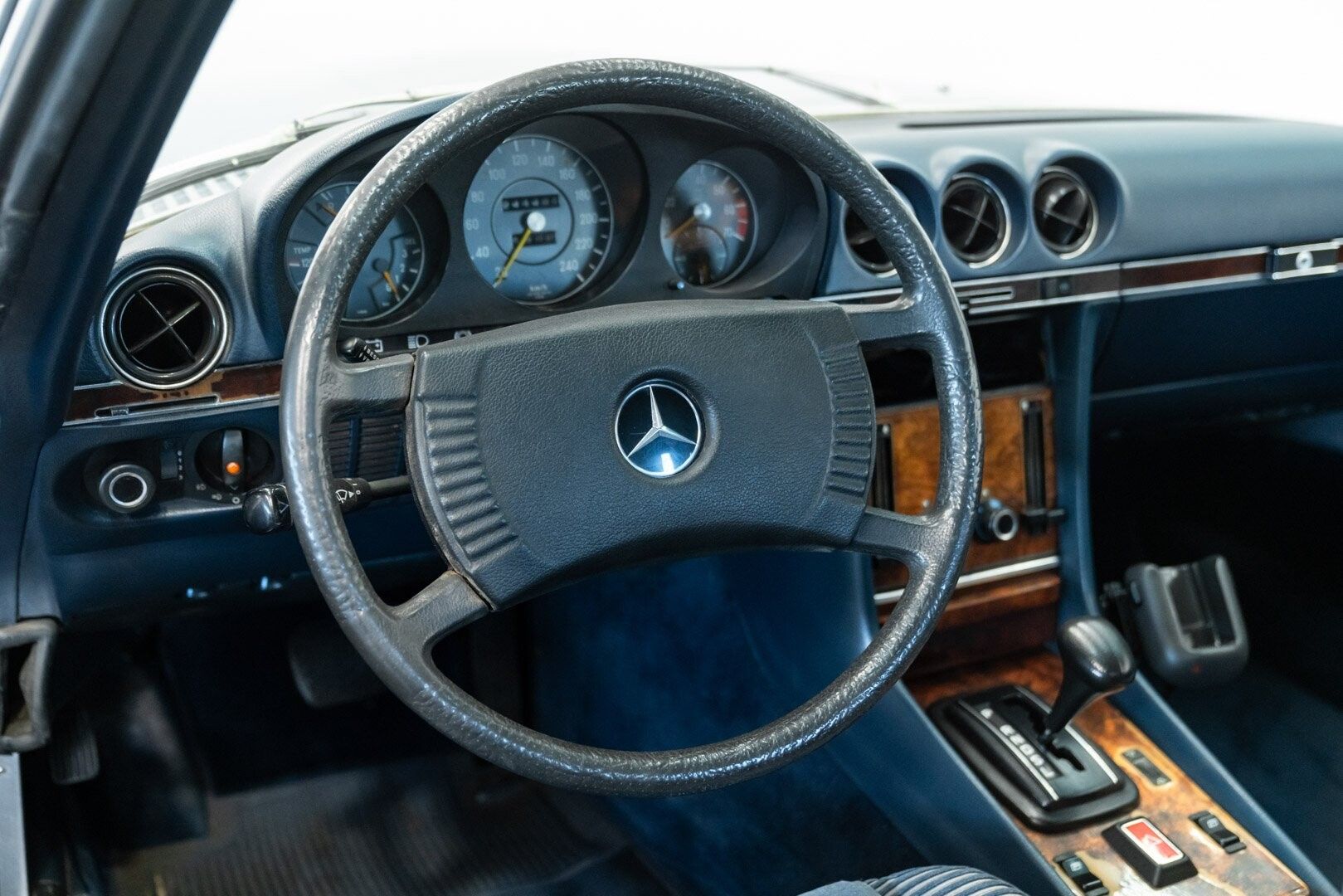 Mercedes-Benz 450 SLC 37