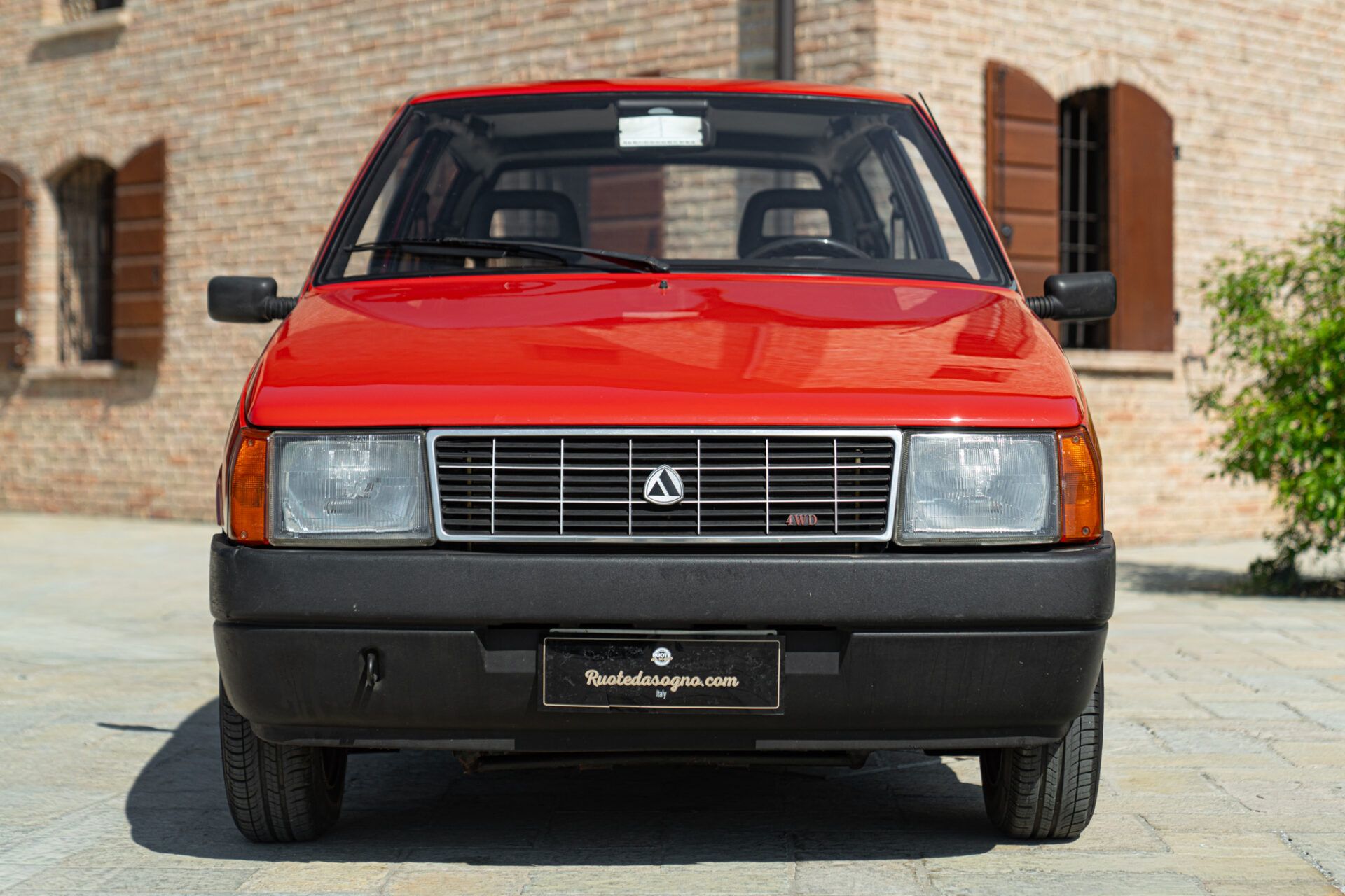 Y10  4WD 3