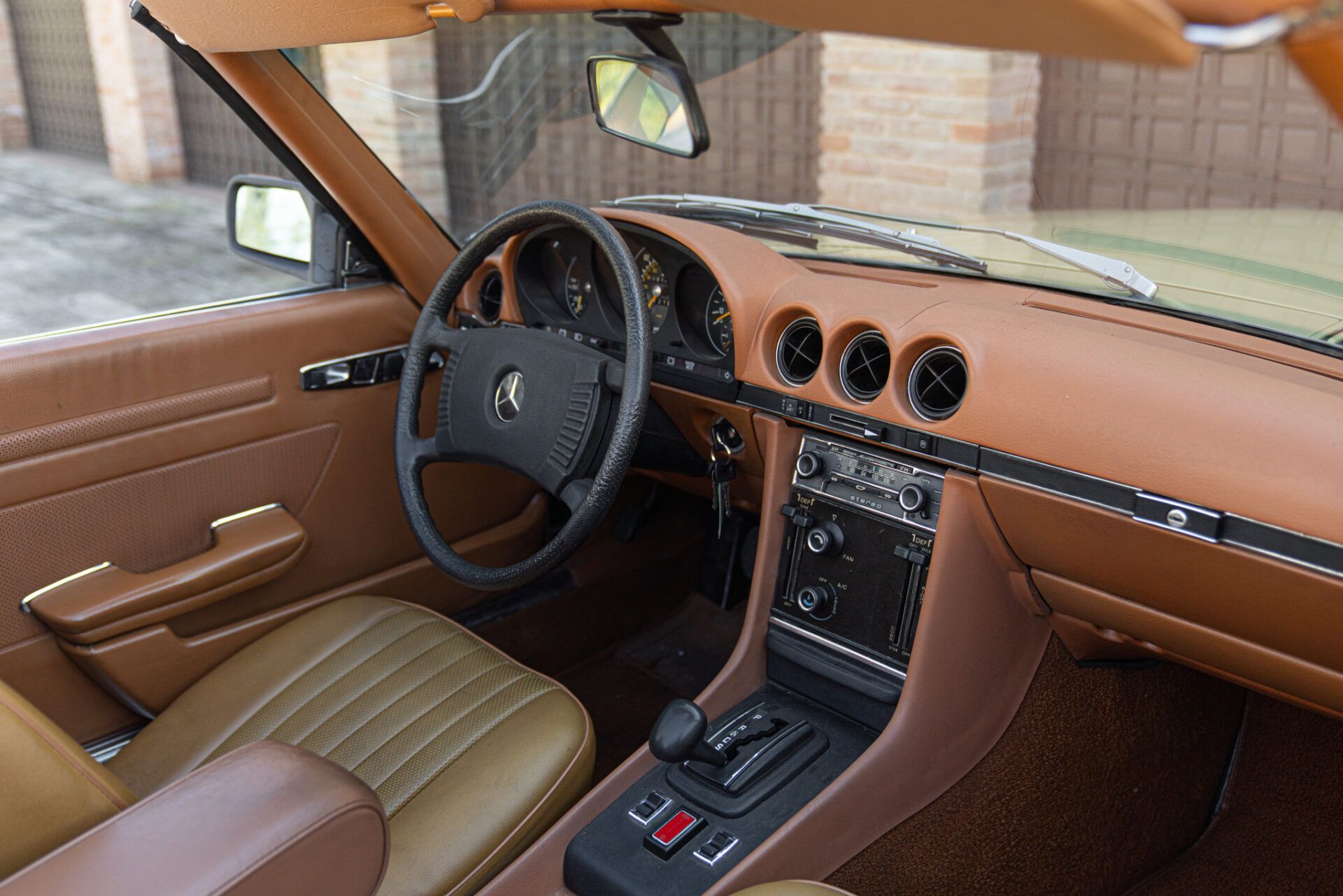 Mercedes-Benz SL 450 32