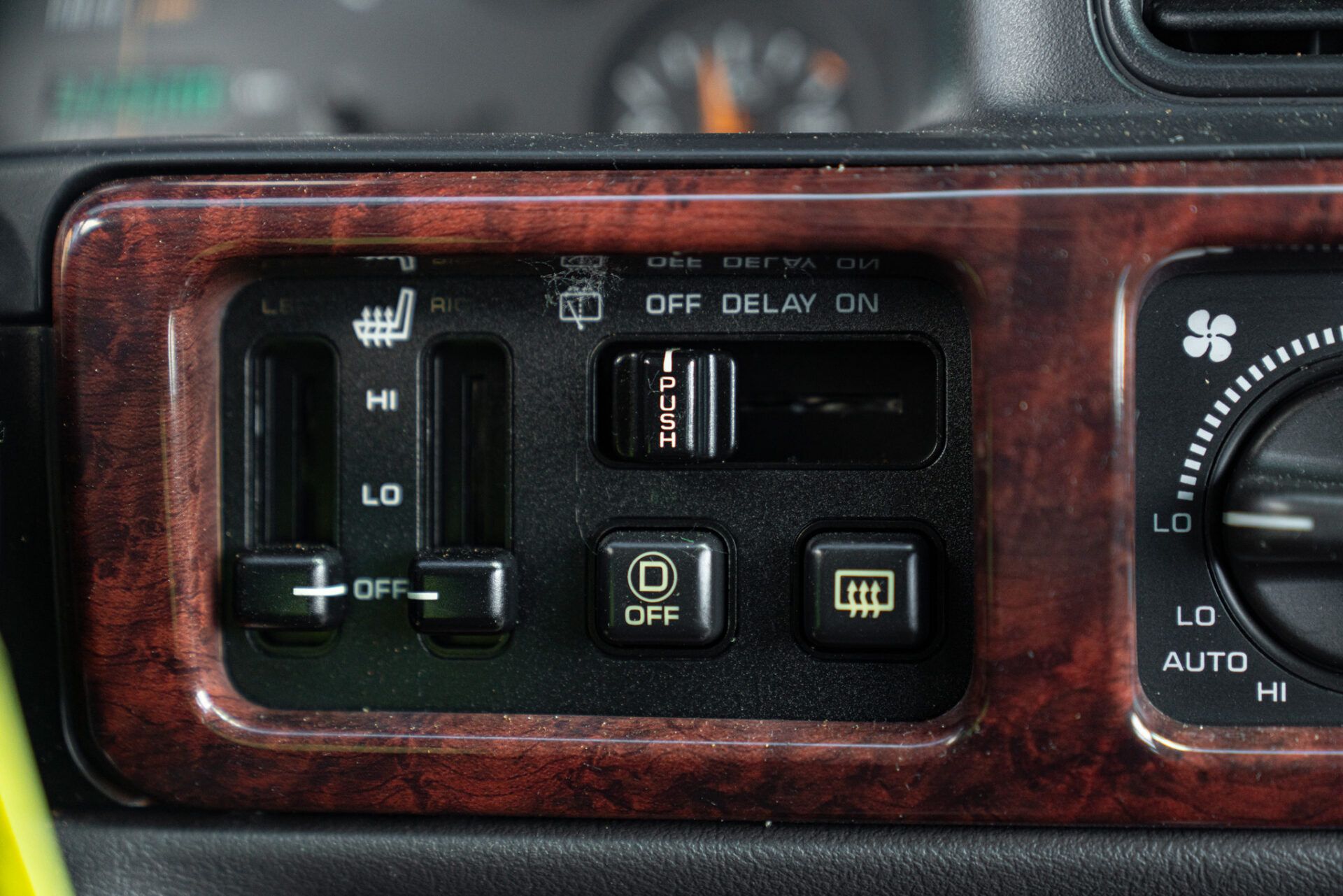 GRAND CHEROKEE LIMITED LX 5.9 V8 37