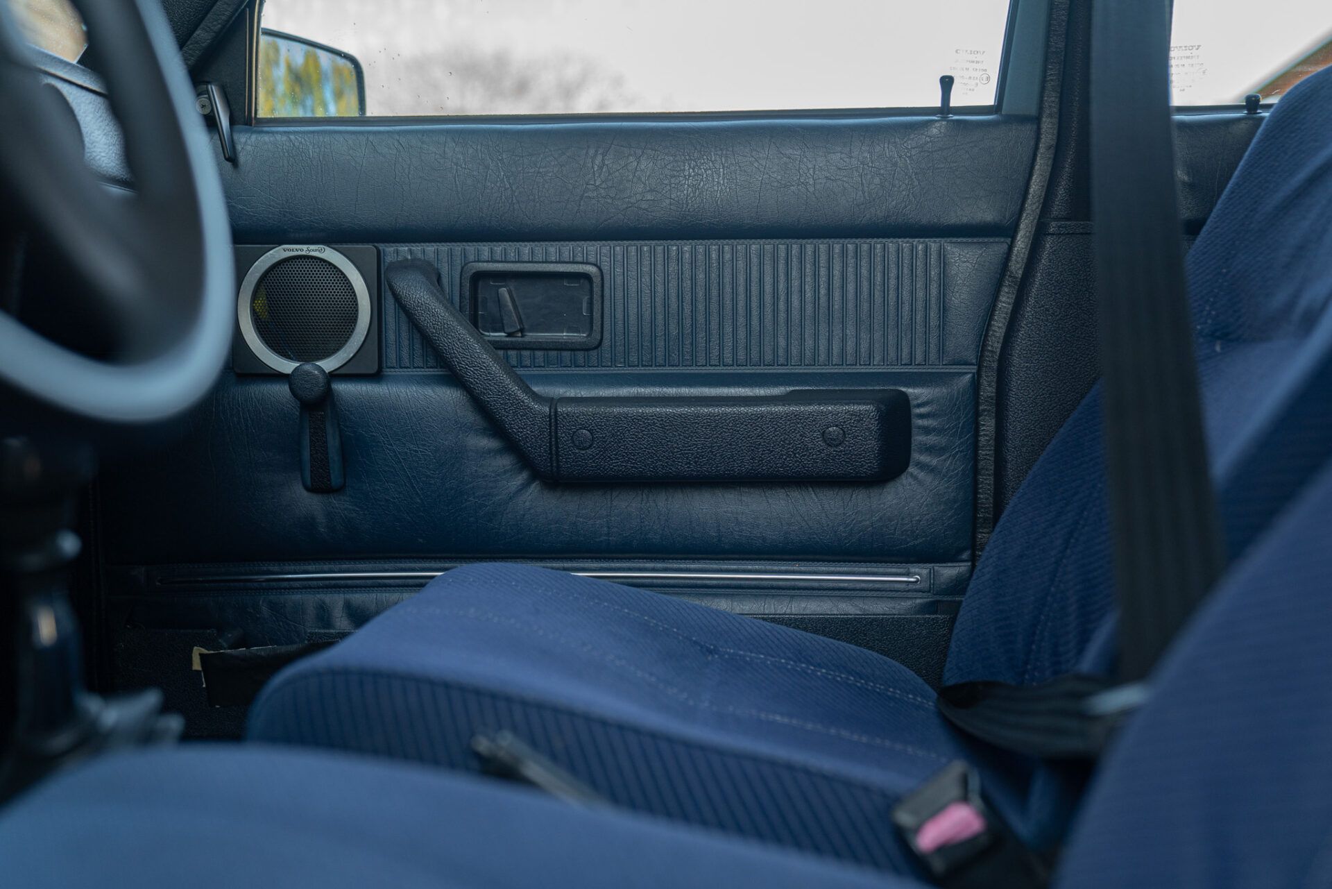 Volvo 244 GL 2.3L 30