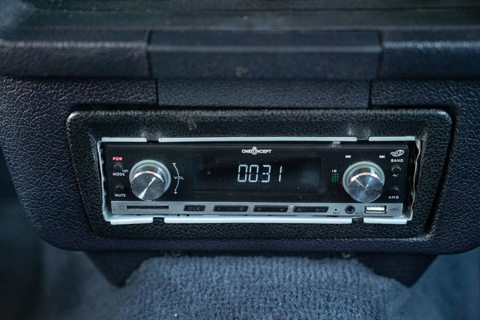 Volvo 244 GL 2.3L 39