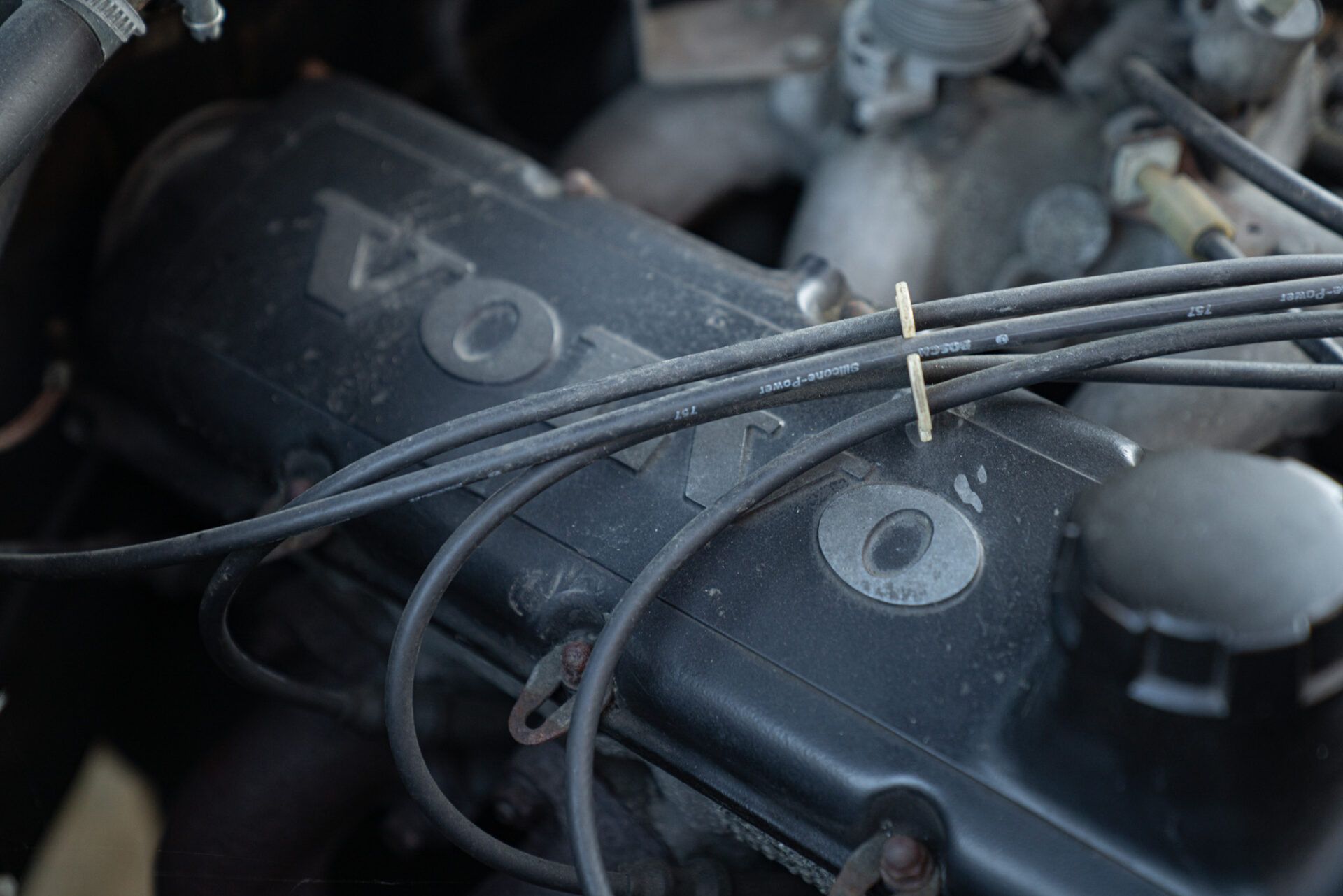 Volvo 244 GL 2.3L 58