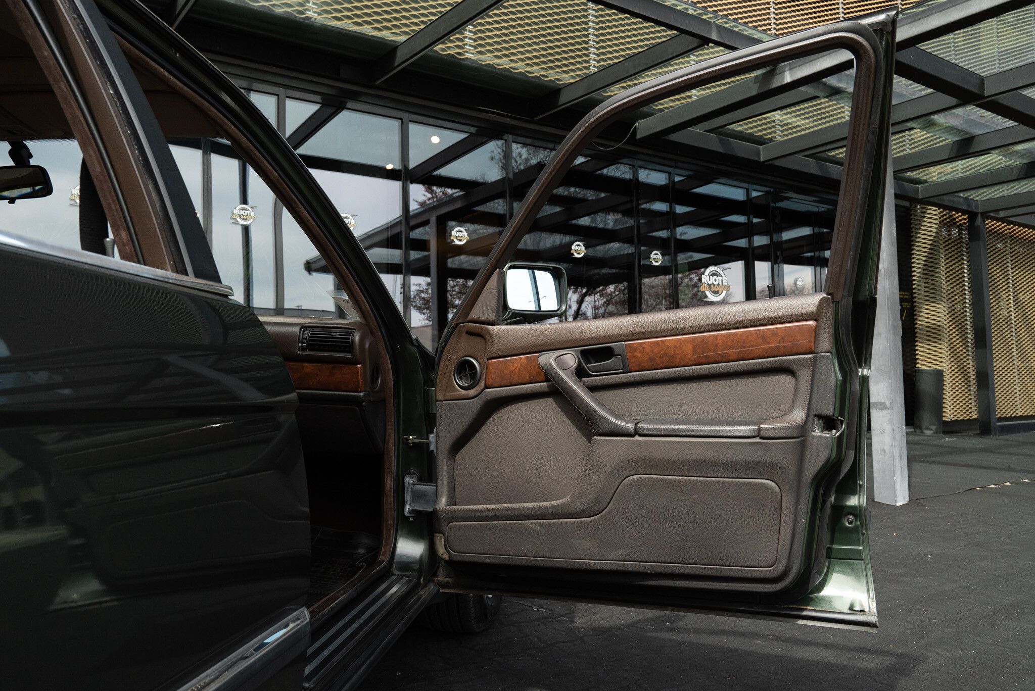BMW 750 il 28