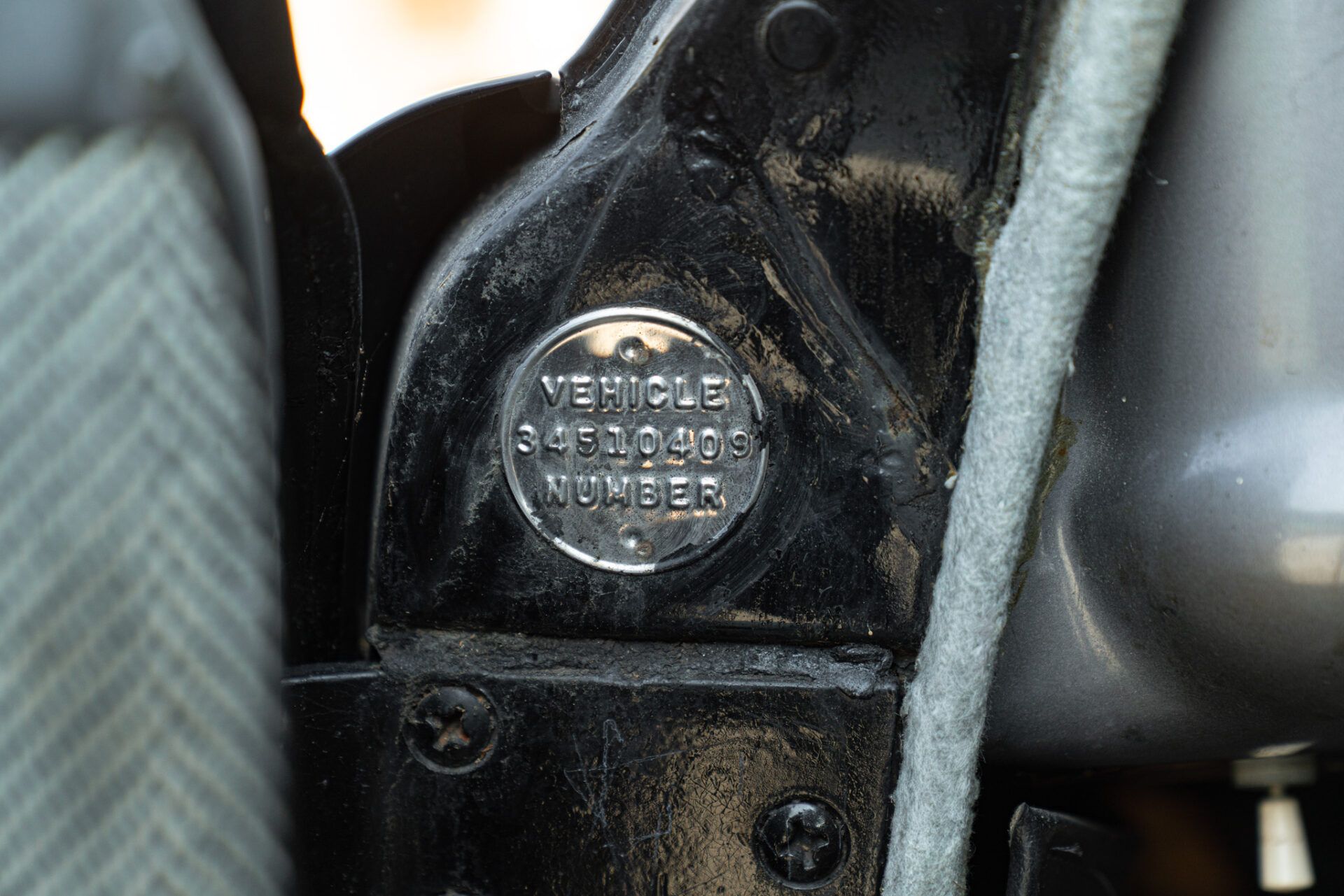 Dodge V-EIGHT 60
