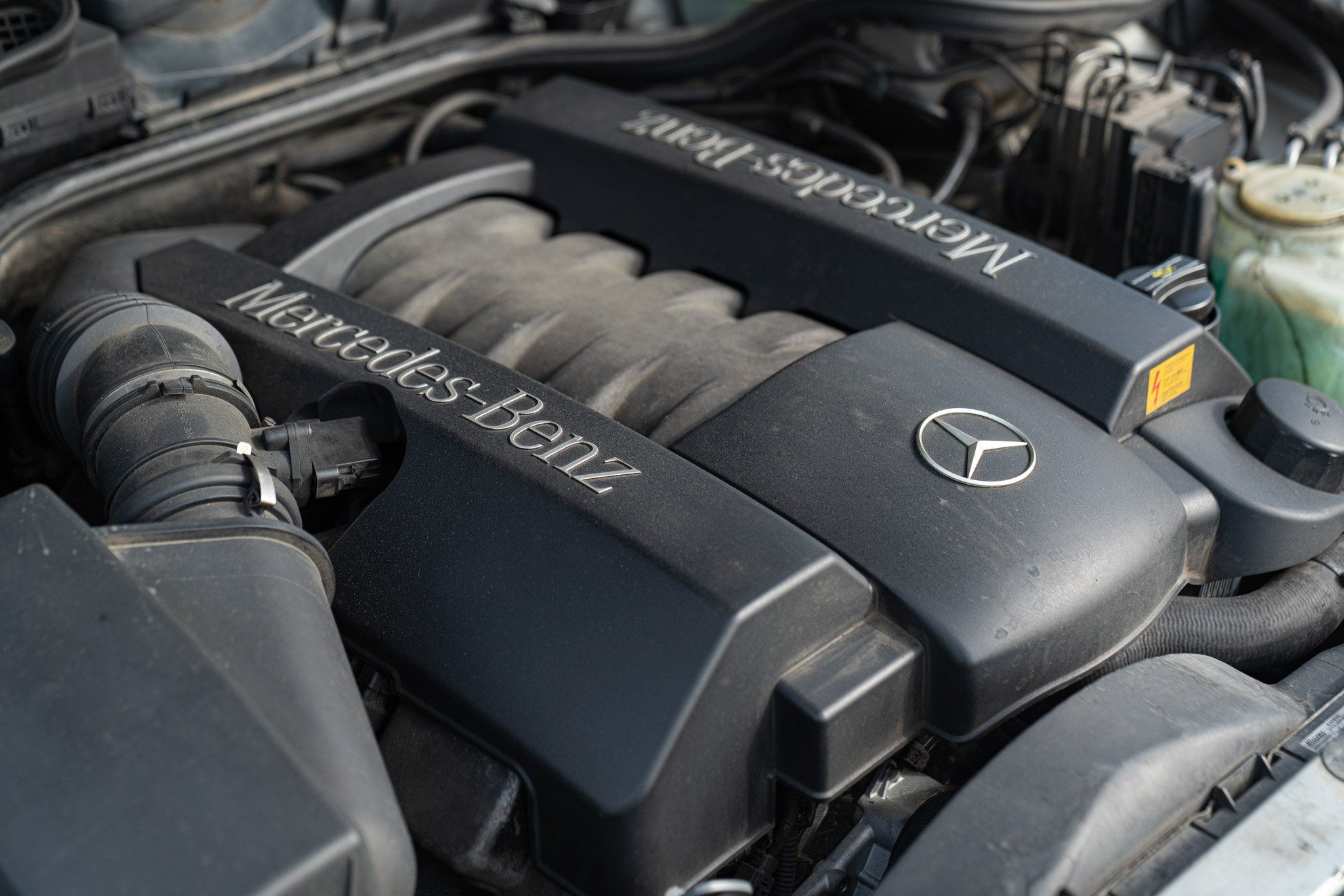 Mercedes-Benz E430 V8 55