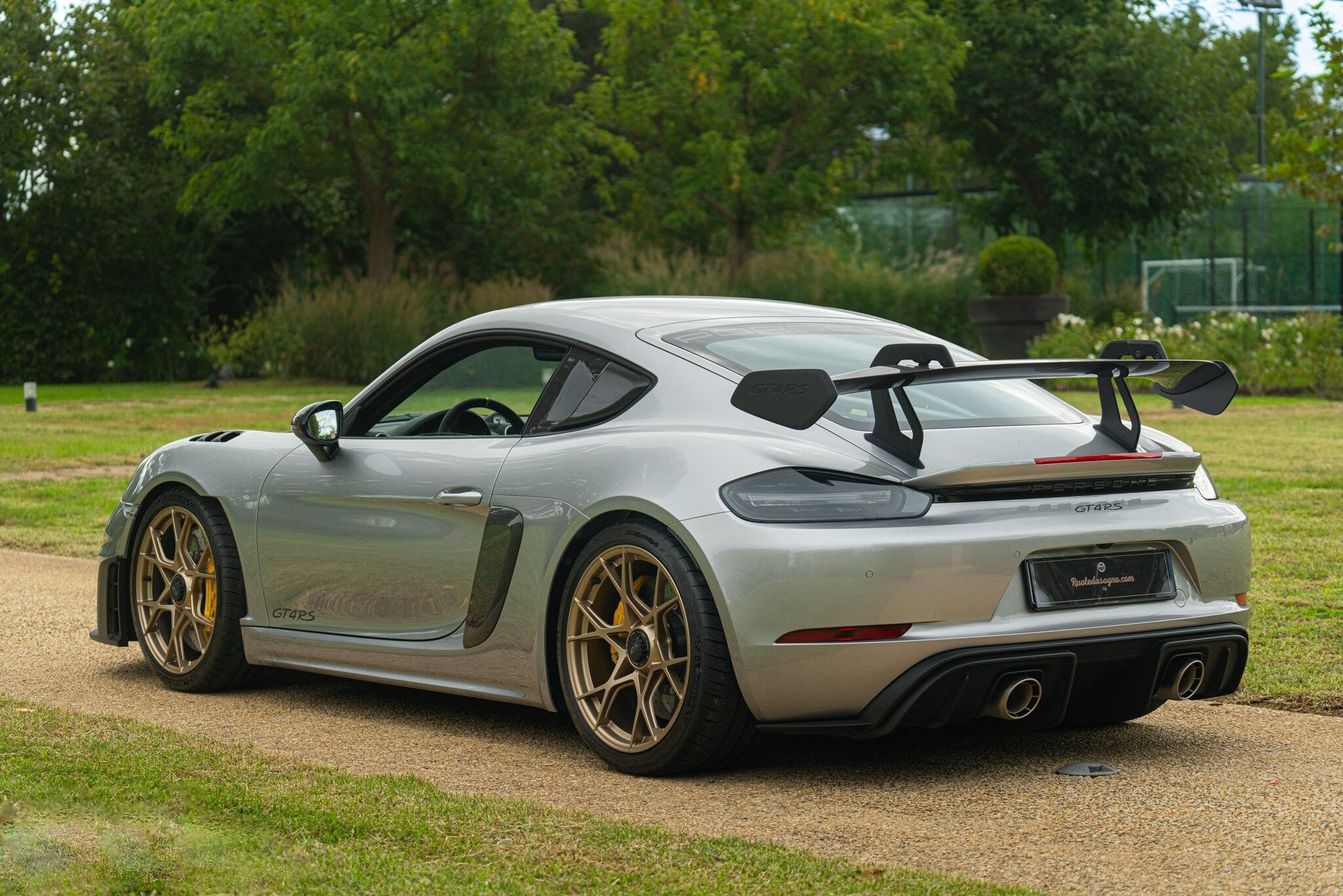 Porsche 718 CAYMAN GT4 RS “weissach” 7