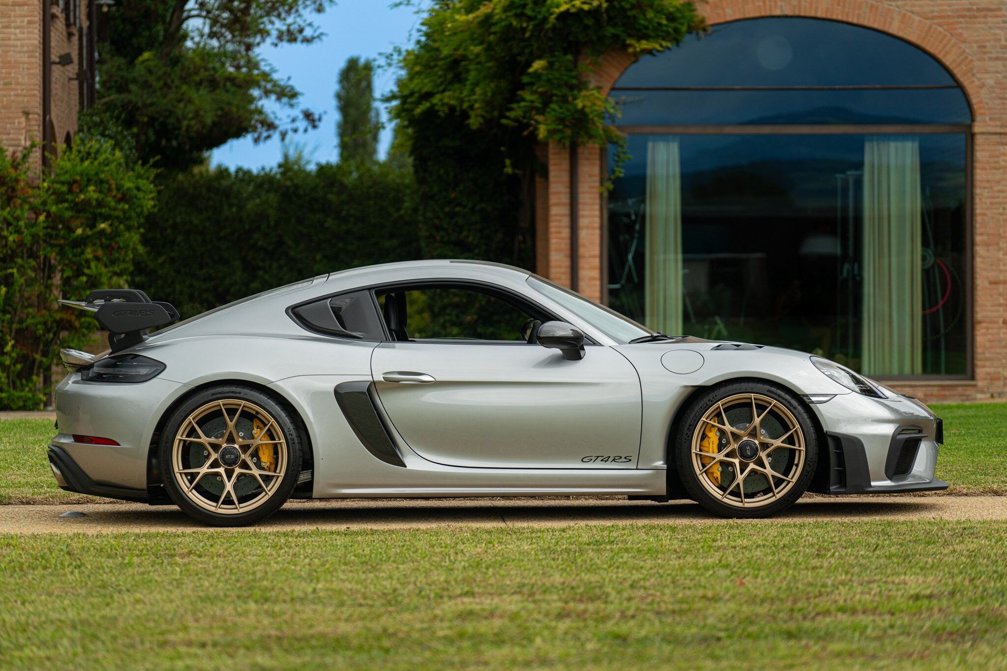 Porsche 718 CAYMAN GT4 RS “weissach” 23
