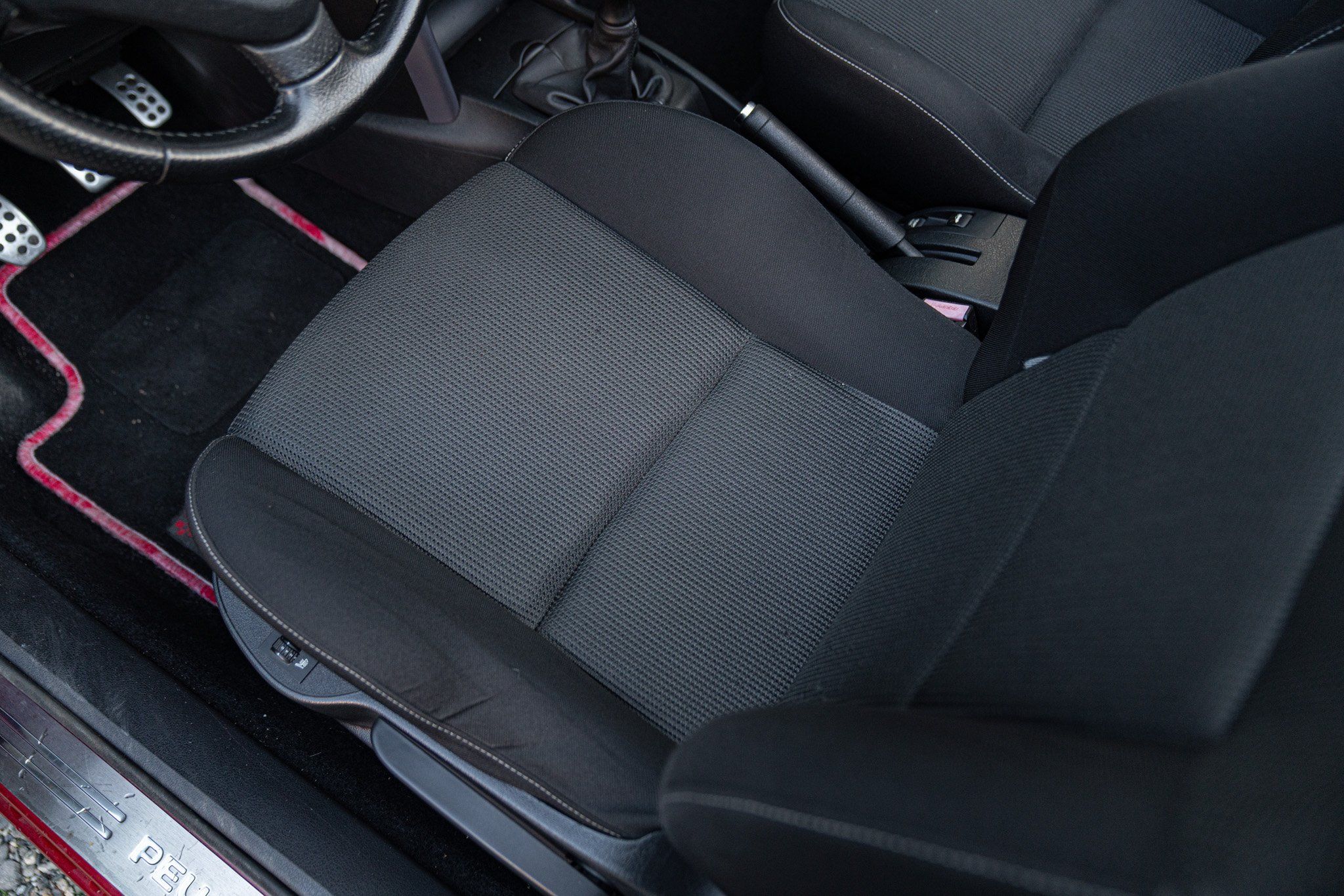Peugeot 207 CC CABRIOLET 40