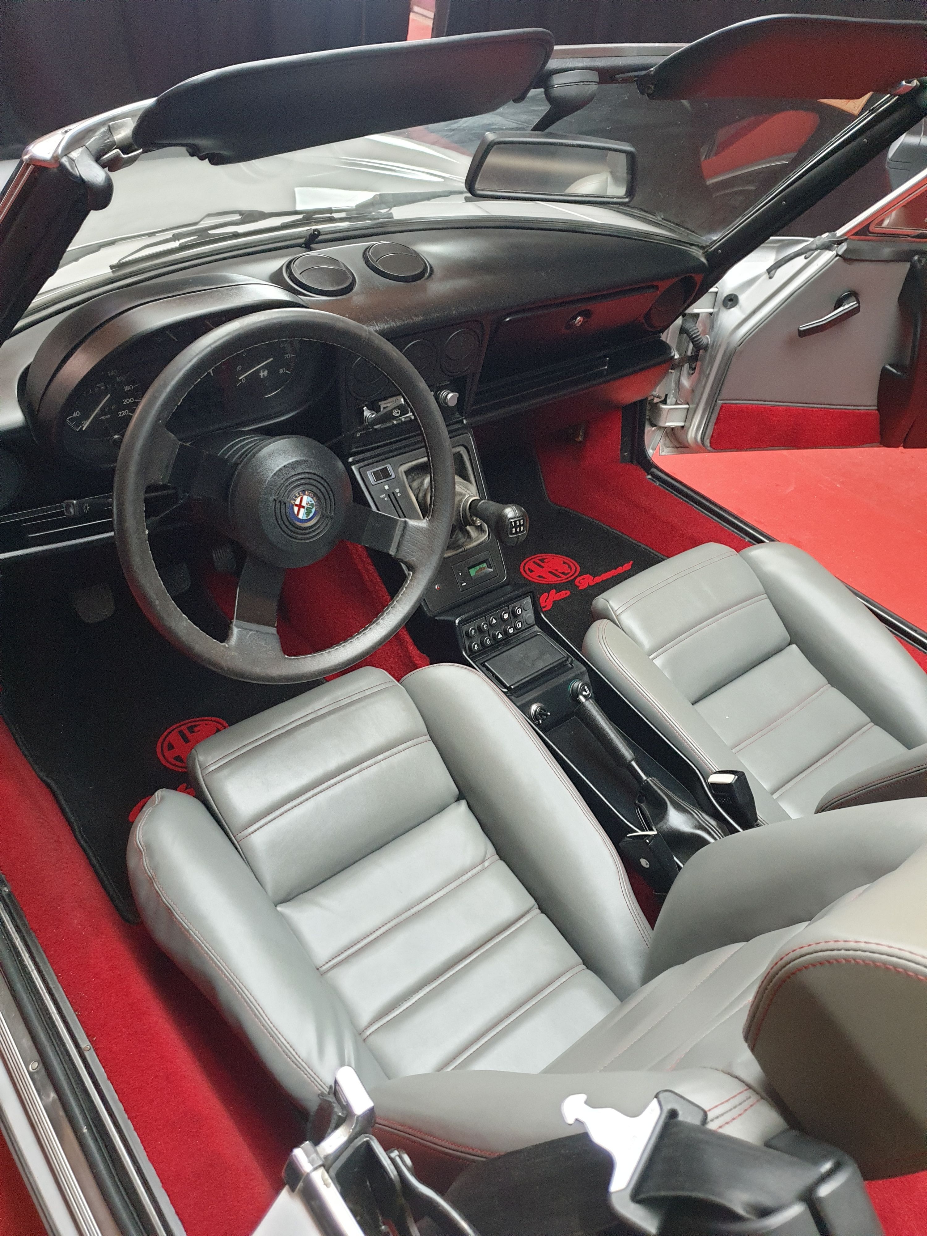 Alfa Romeo Spider 2.0 cc Quadrifoglio Verde 1986 certificata ASI con CRS 10
