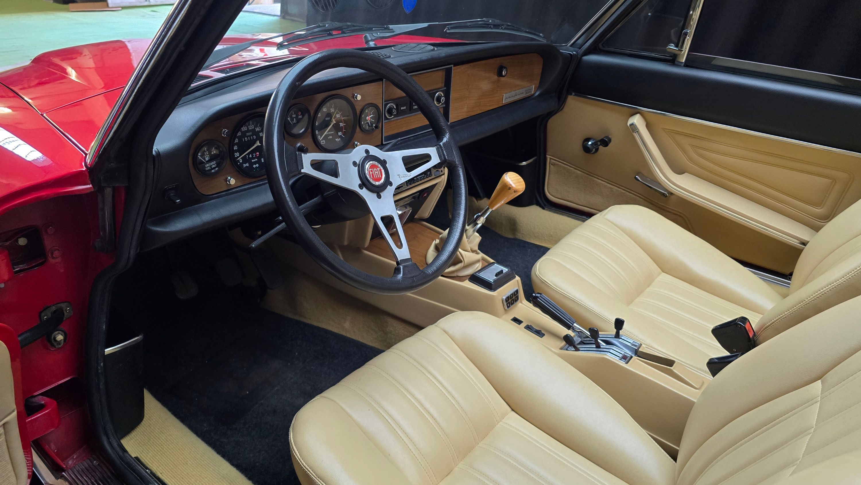 Fiat 124 Sport Spider Pininfarina 2.0 I. anno 1982 certificata ASI co 18