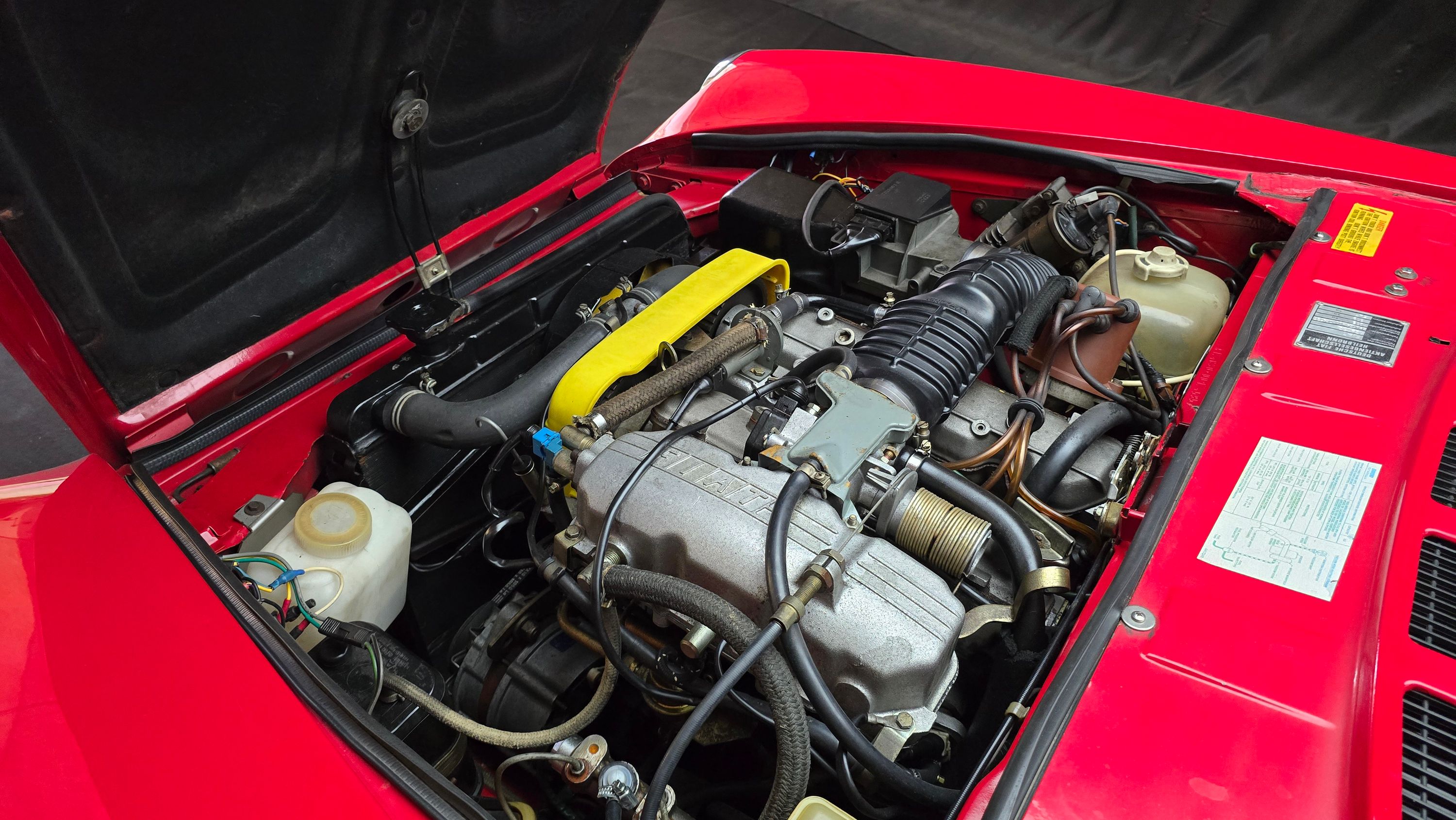 Fiat 124 Sport Spider Pininfarina 2.0 I. anno 1982 certificata ASI co 27
