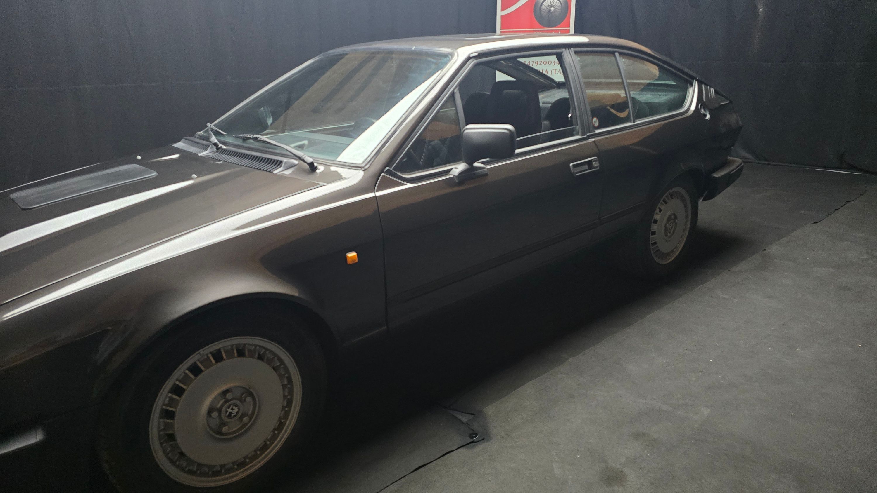 Alfa Romeo Alfetta GTV 6 TETTO APRIBILE certificata ASI con C.R.S. 21