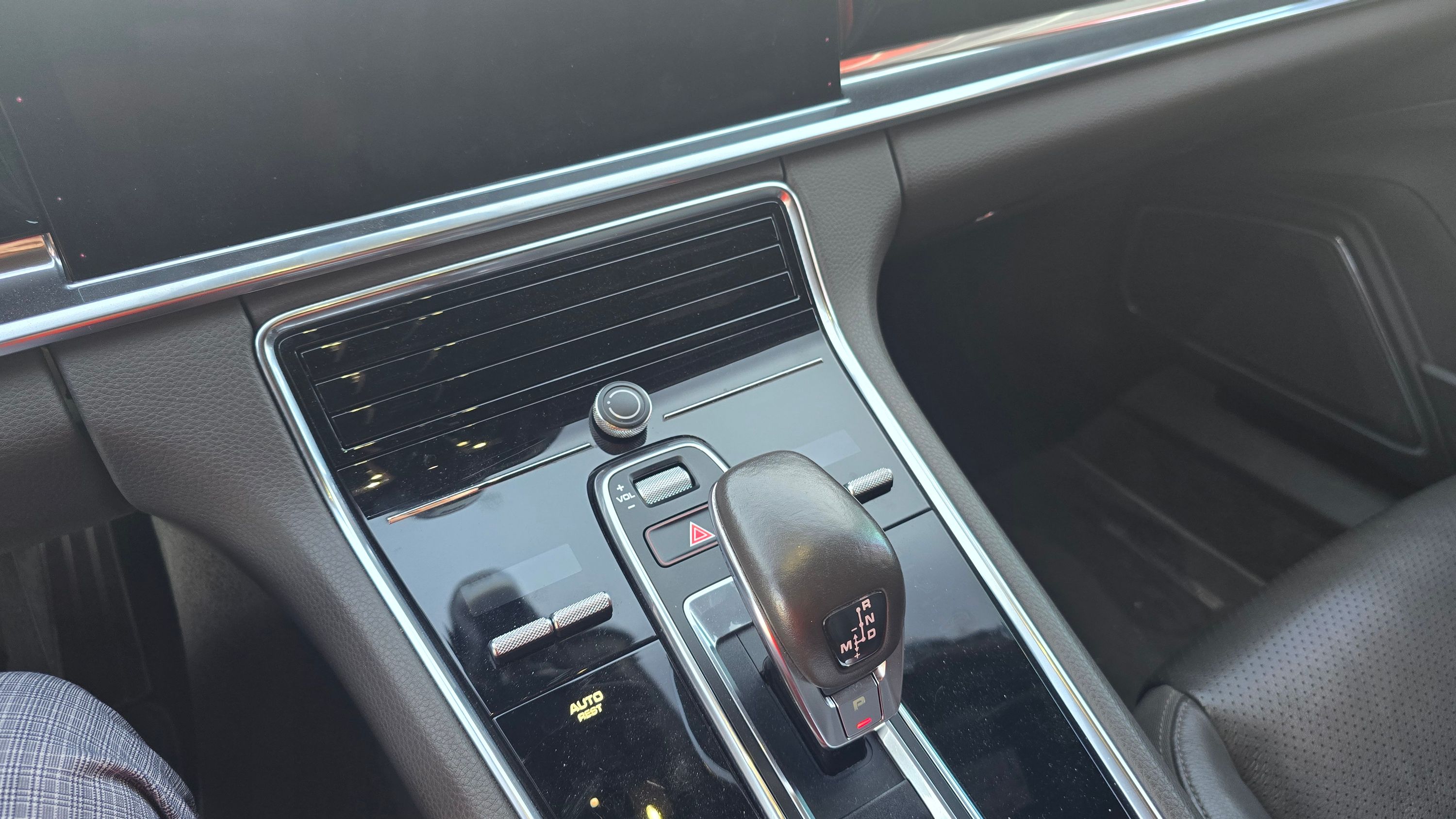 Porsche Panamera 4S e-hybrid automatico 9