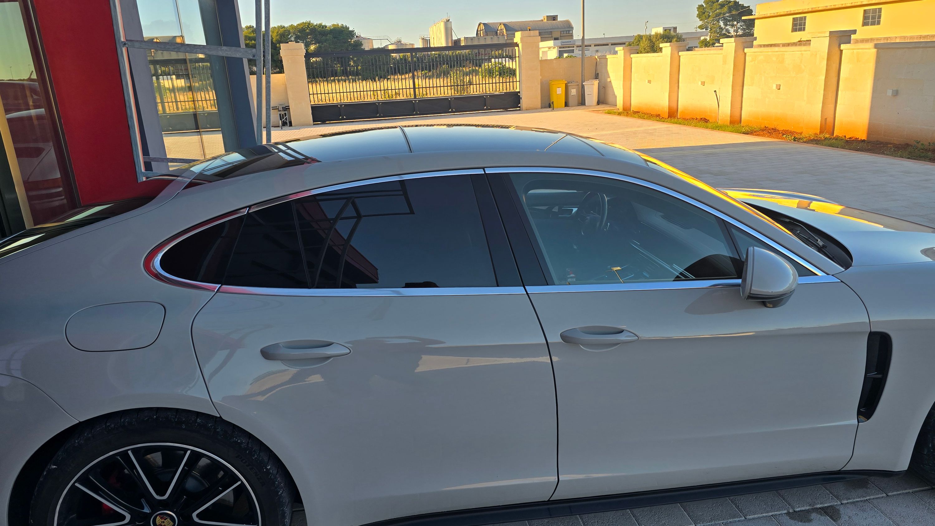 Porsche Panamera 4S e-hybrid automatico 16