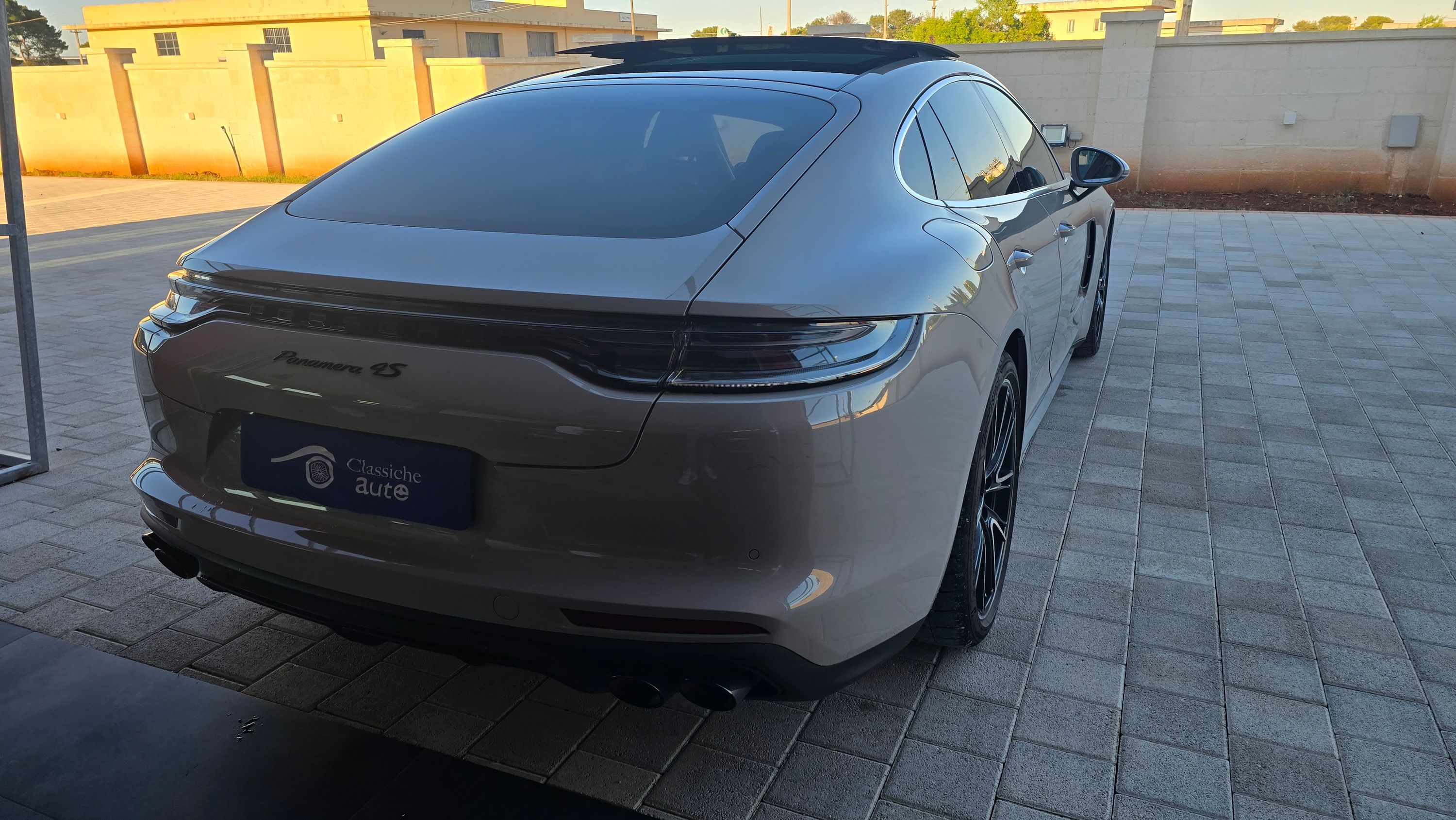 Porsche Panamera 4S e-hybrid automatico 31