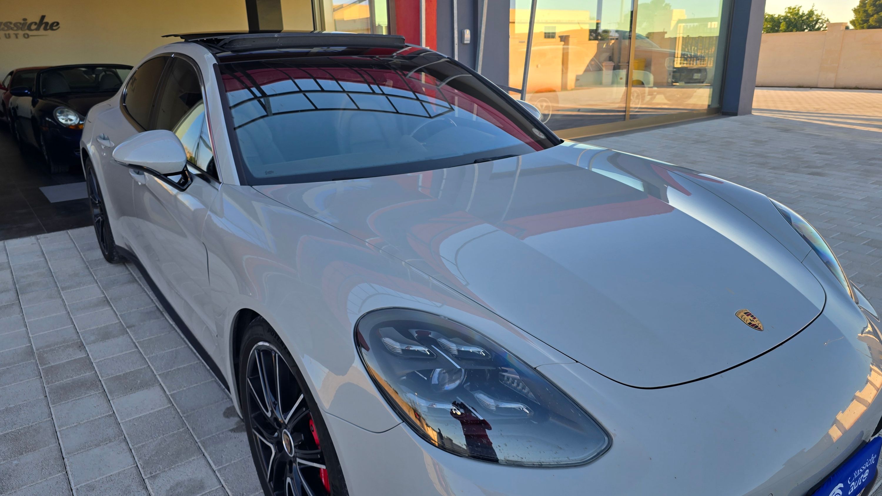 Porsche Panamera 4S e-hybrid automatico 37