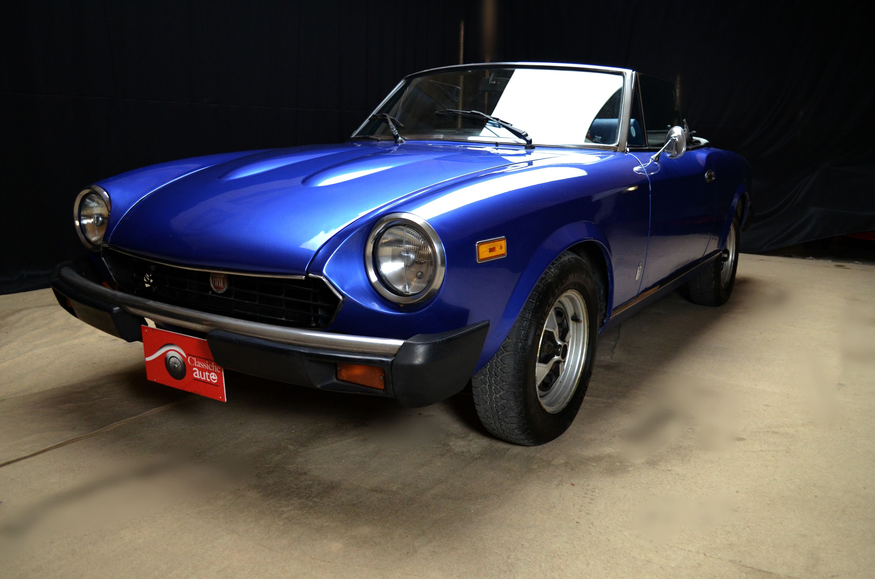 Fiat 124 Sport Spider Pininfarina 2.0 anno 1980 certificata ASI con C 15
