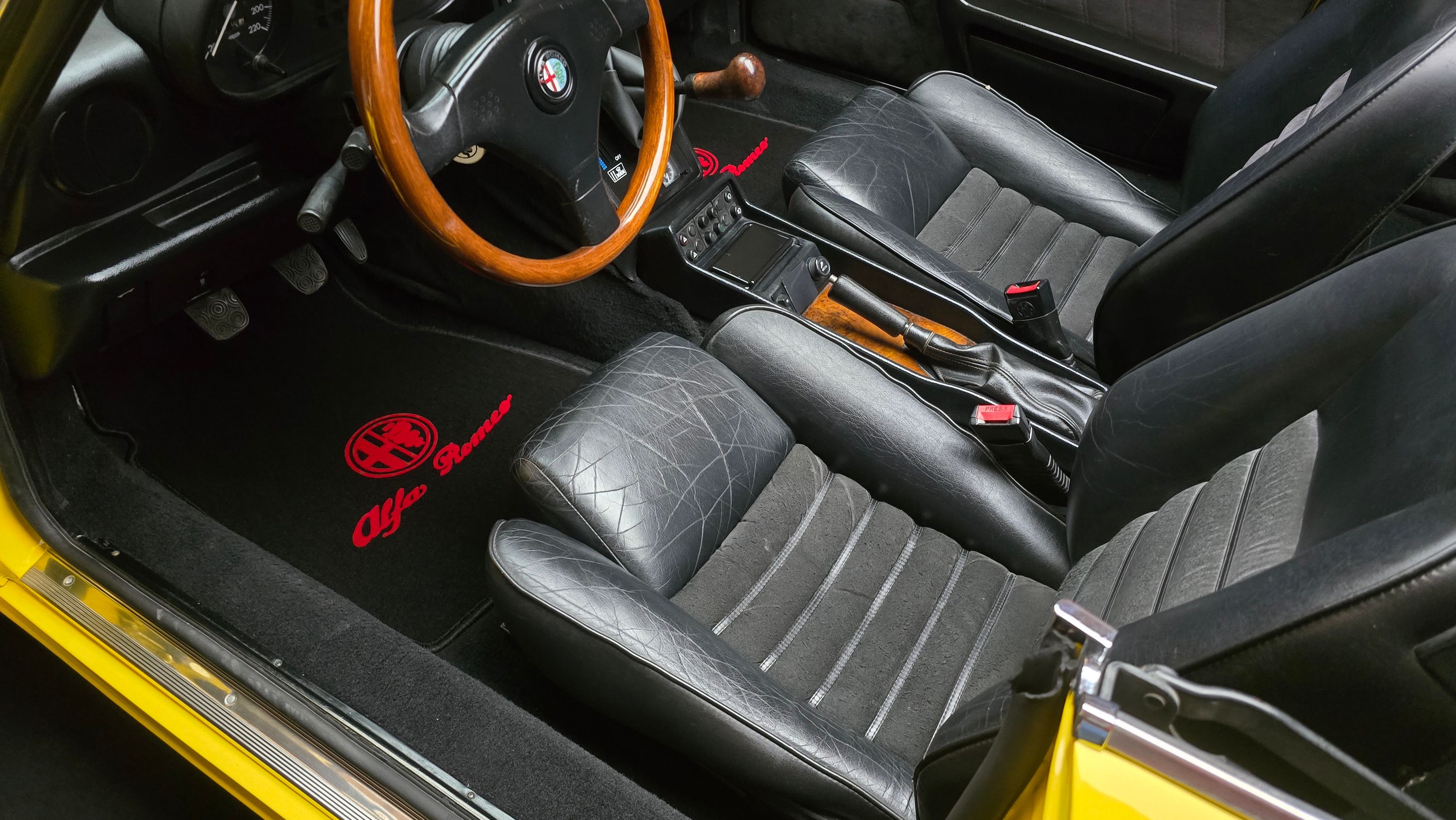 Alfa Romeo Spider 2.0 cc anno 1991 certificata ASI con C.R.S 31