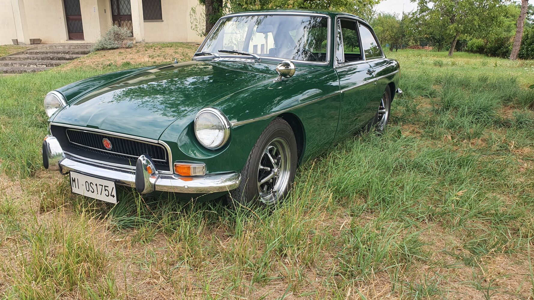 MG B gt coupé 14